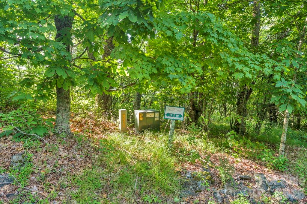 000 Crown Point Road 17 Property Photo 12