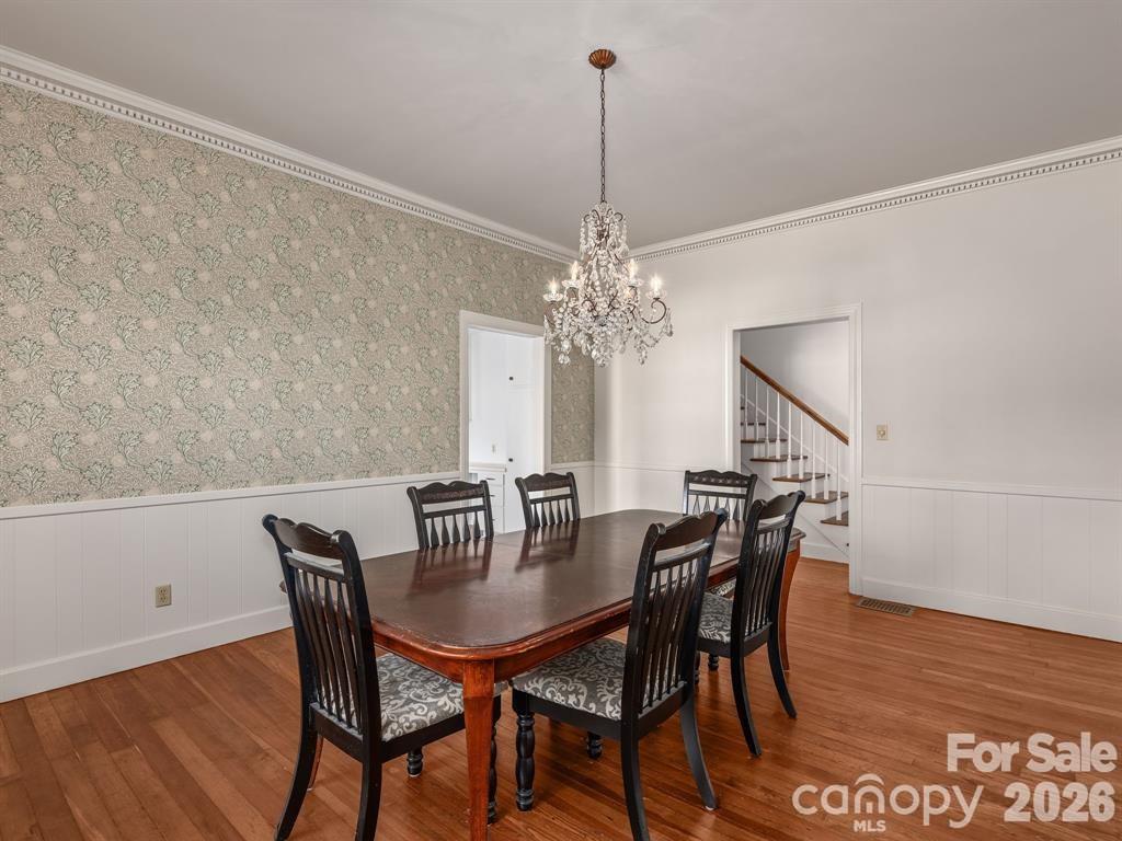 143 S Ridgecrest Avenue Property Photo 8