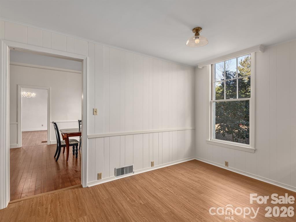 143 S Ridgecrest Avenue Property Photo 9