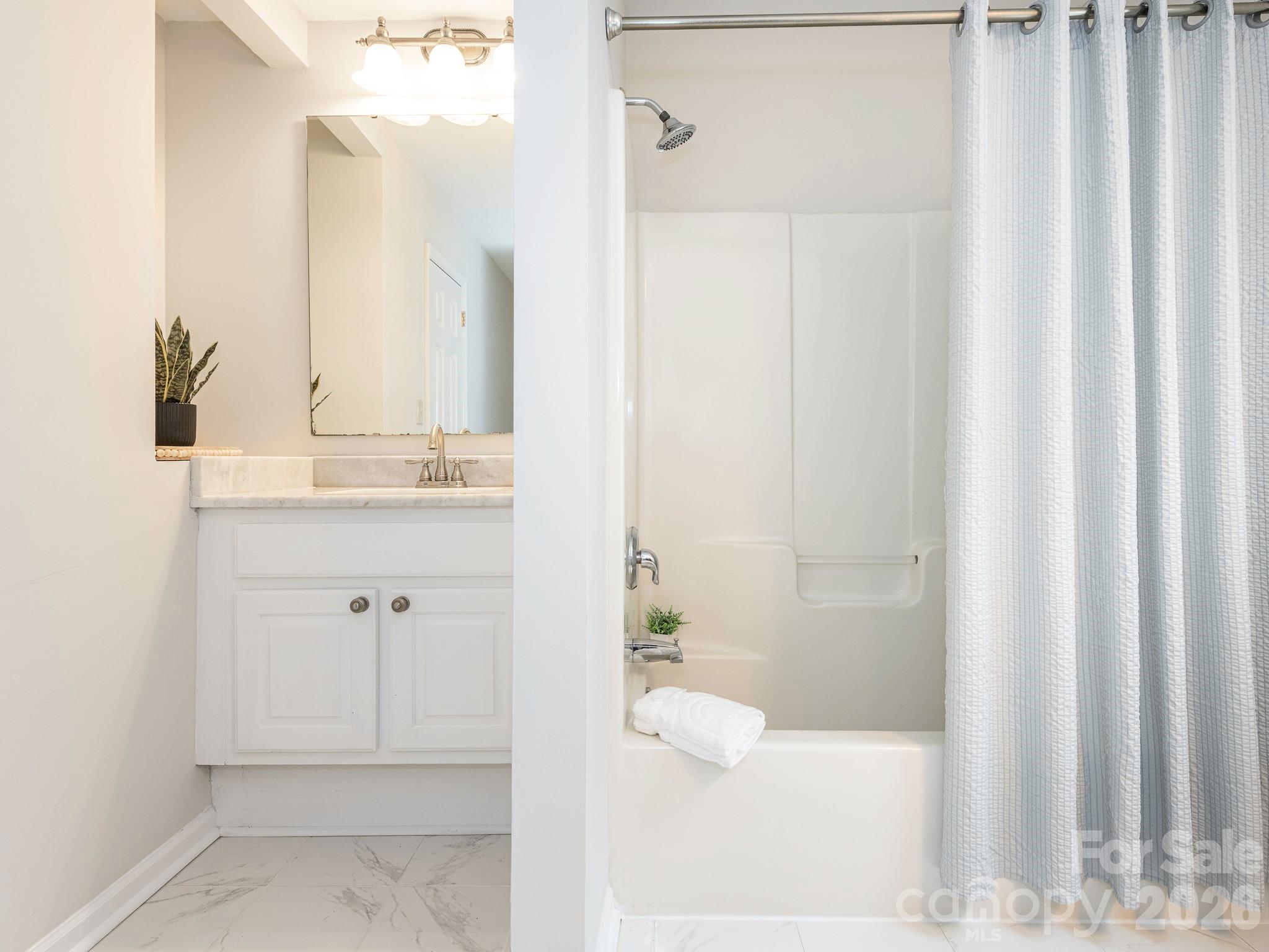 1037 Ridgefield Circle Property Photo 15