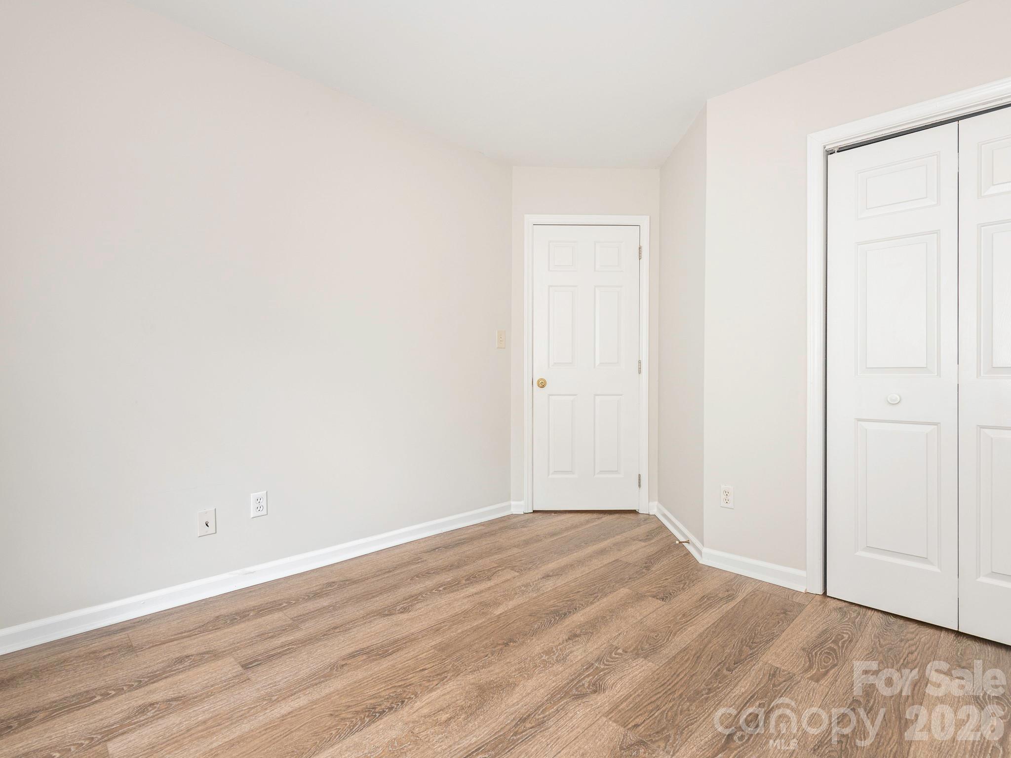 1037 Ridgefield Circle Property Photo 18
