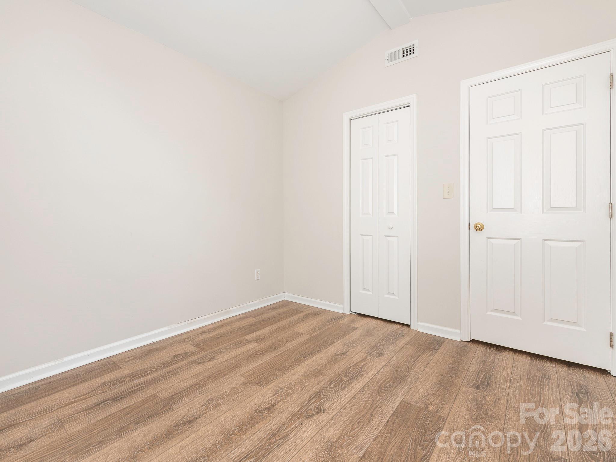 1037 Ridgefield Circle Property Photo 21