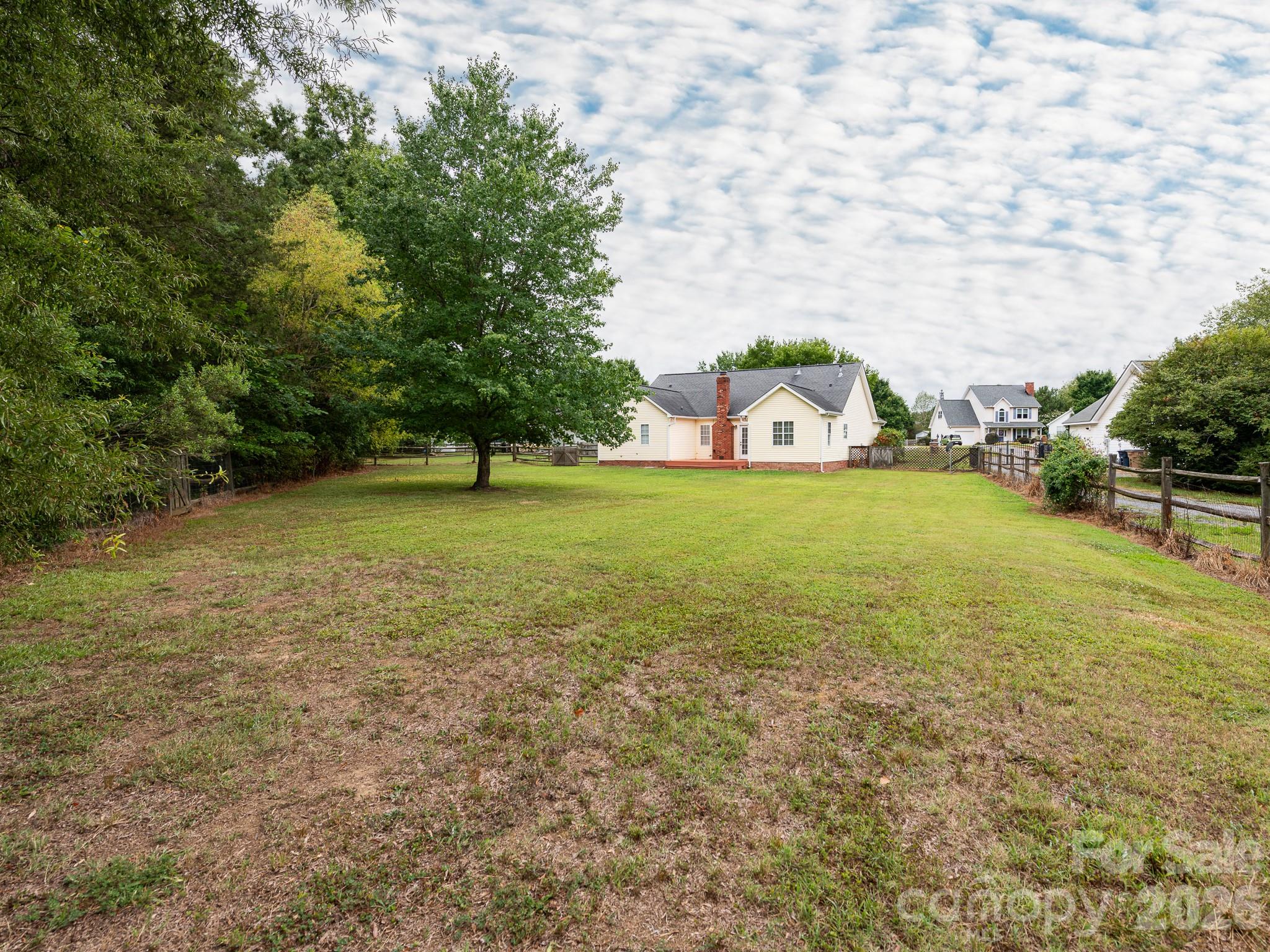 1037 Ridgefield Circle Property Photo 24