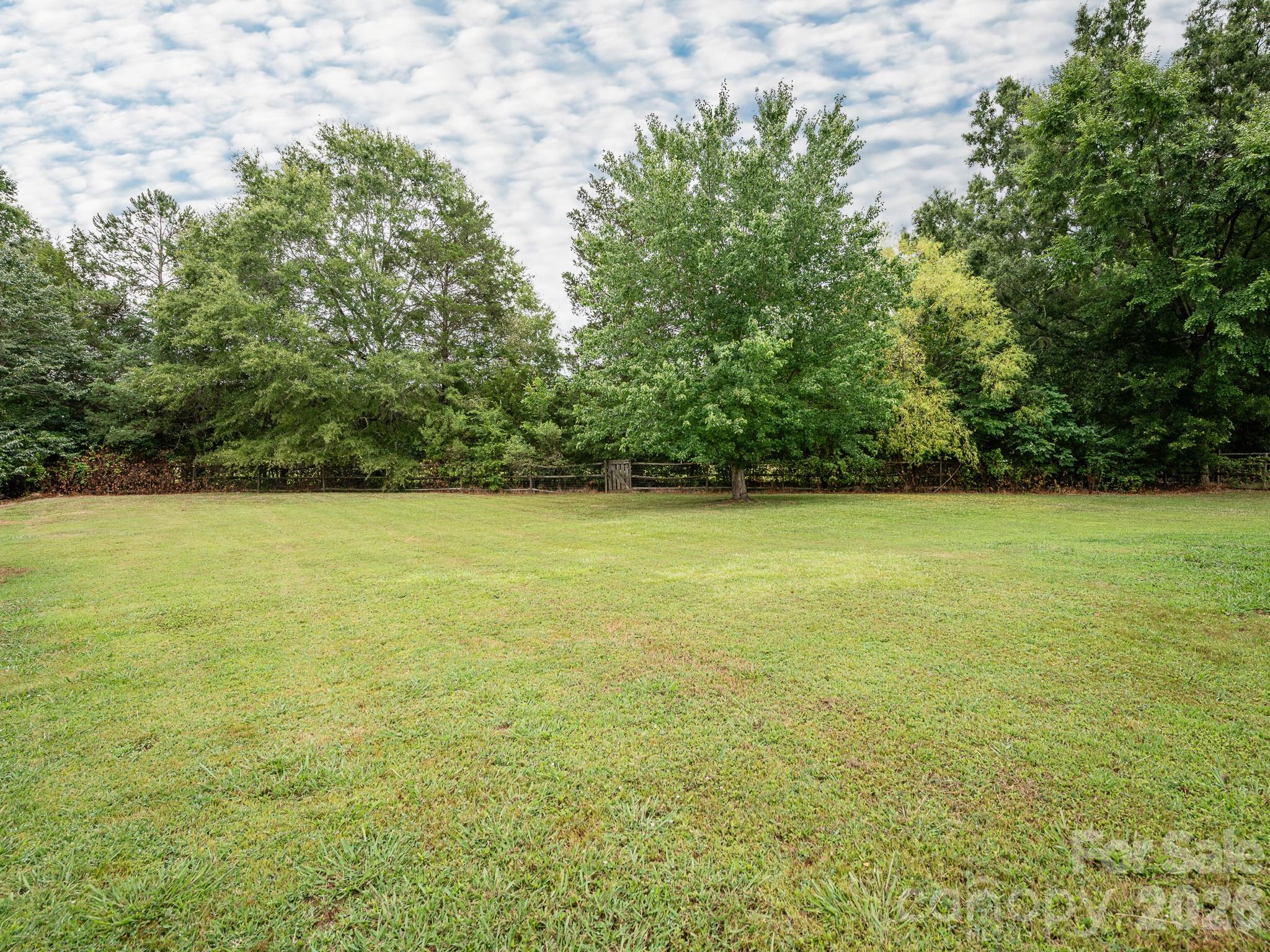 1037 Ridgefield Circle Property Photo 25