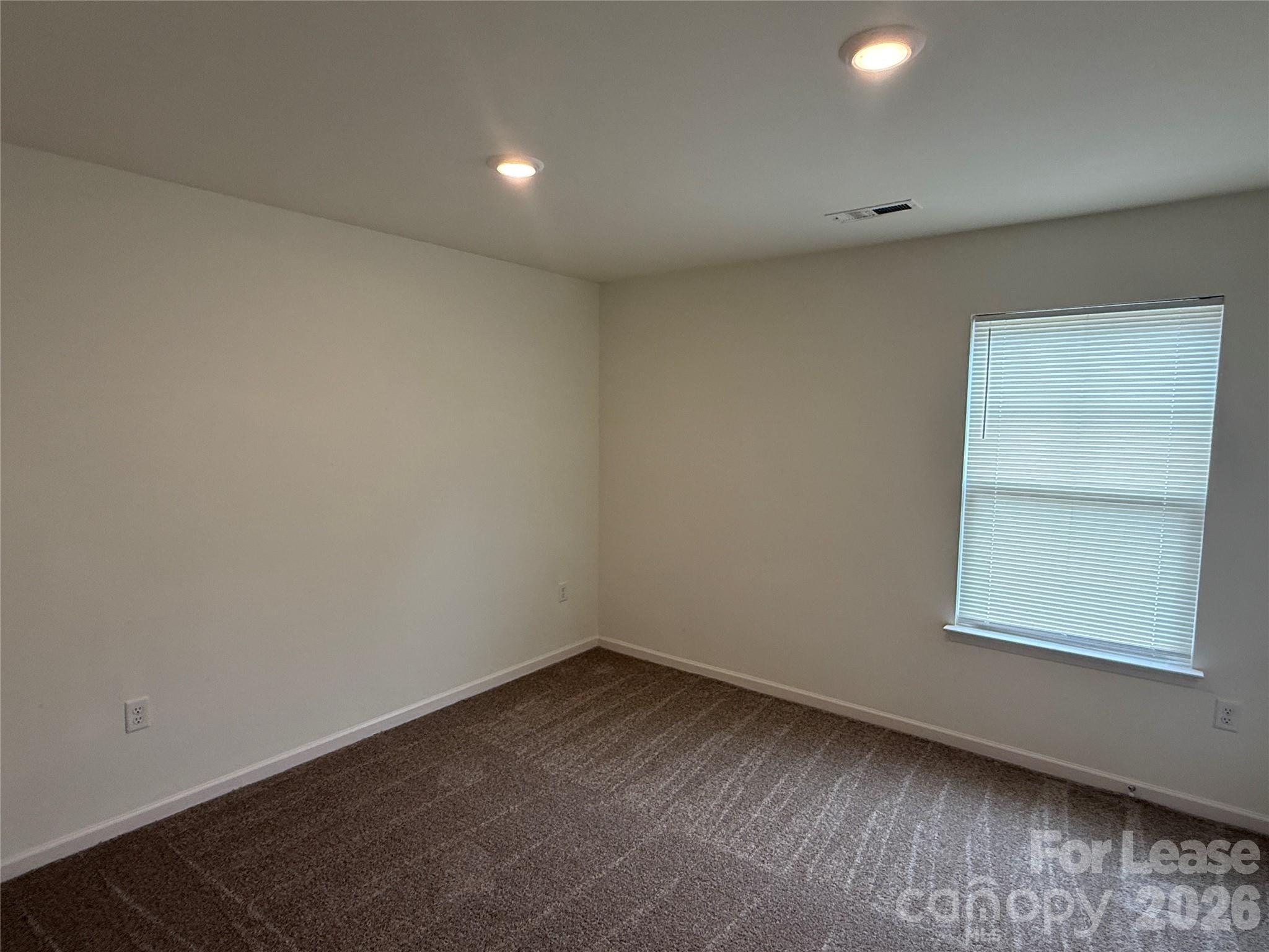2021 Oakdale Road M Property Photo 6