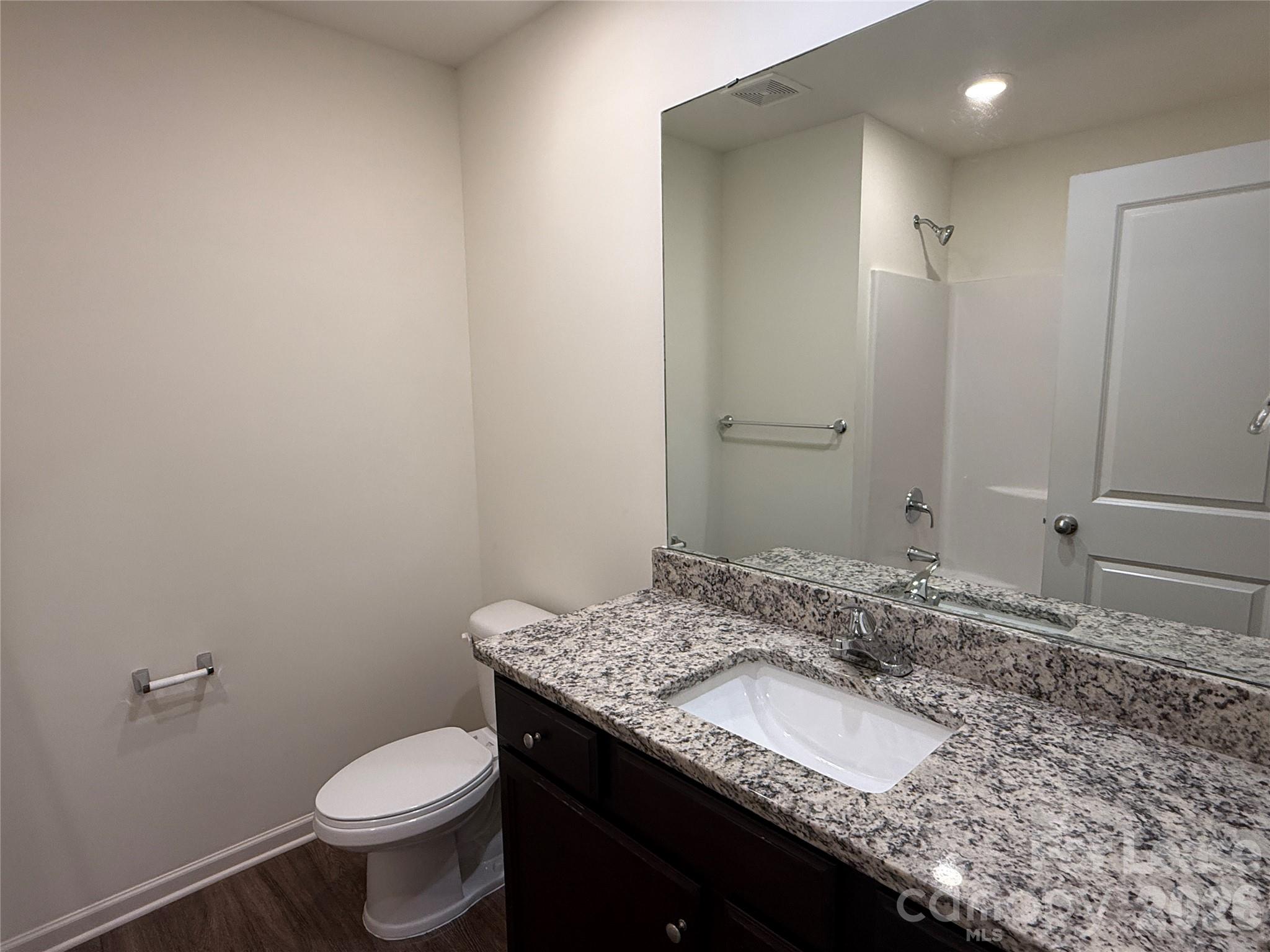 2021 Oakdale Road M Property Photo 8