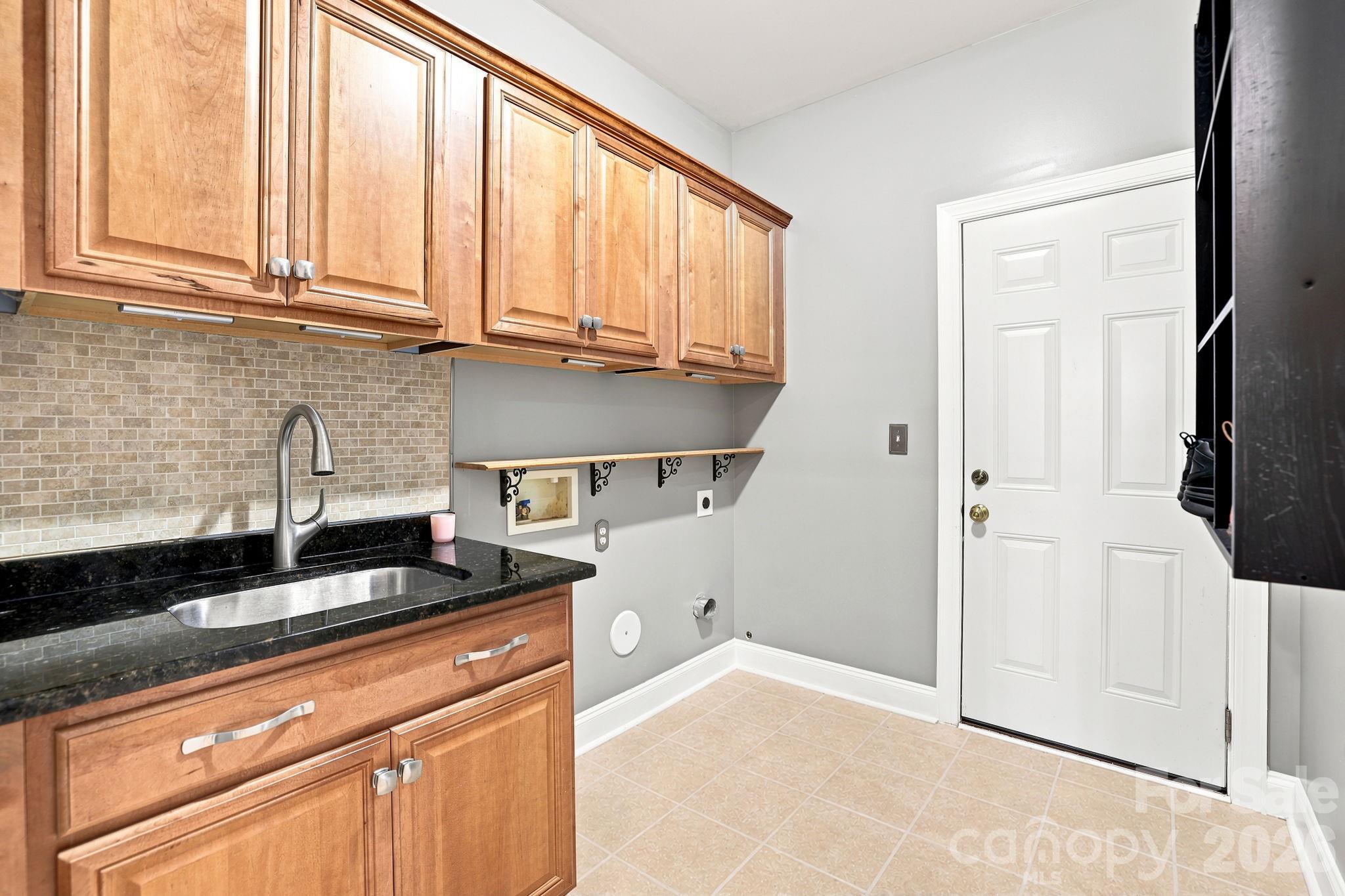 1404 Belmont Stakes Avenue Property Photo 10