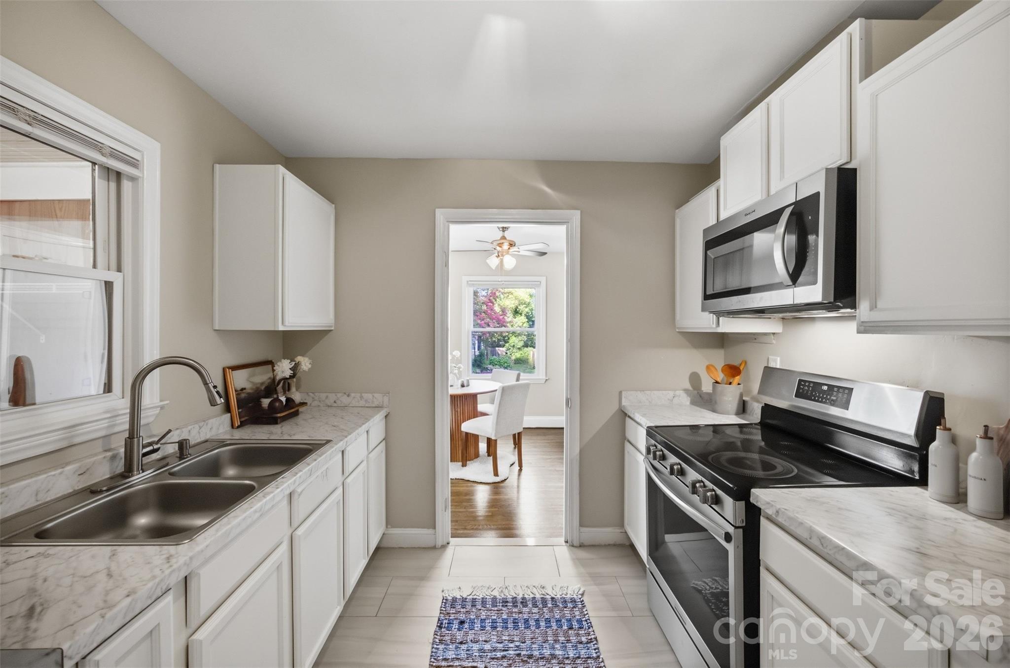 2516 Elon Street Property Photo 11