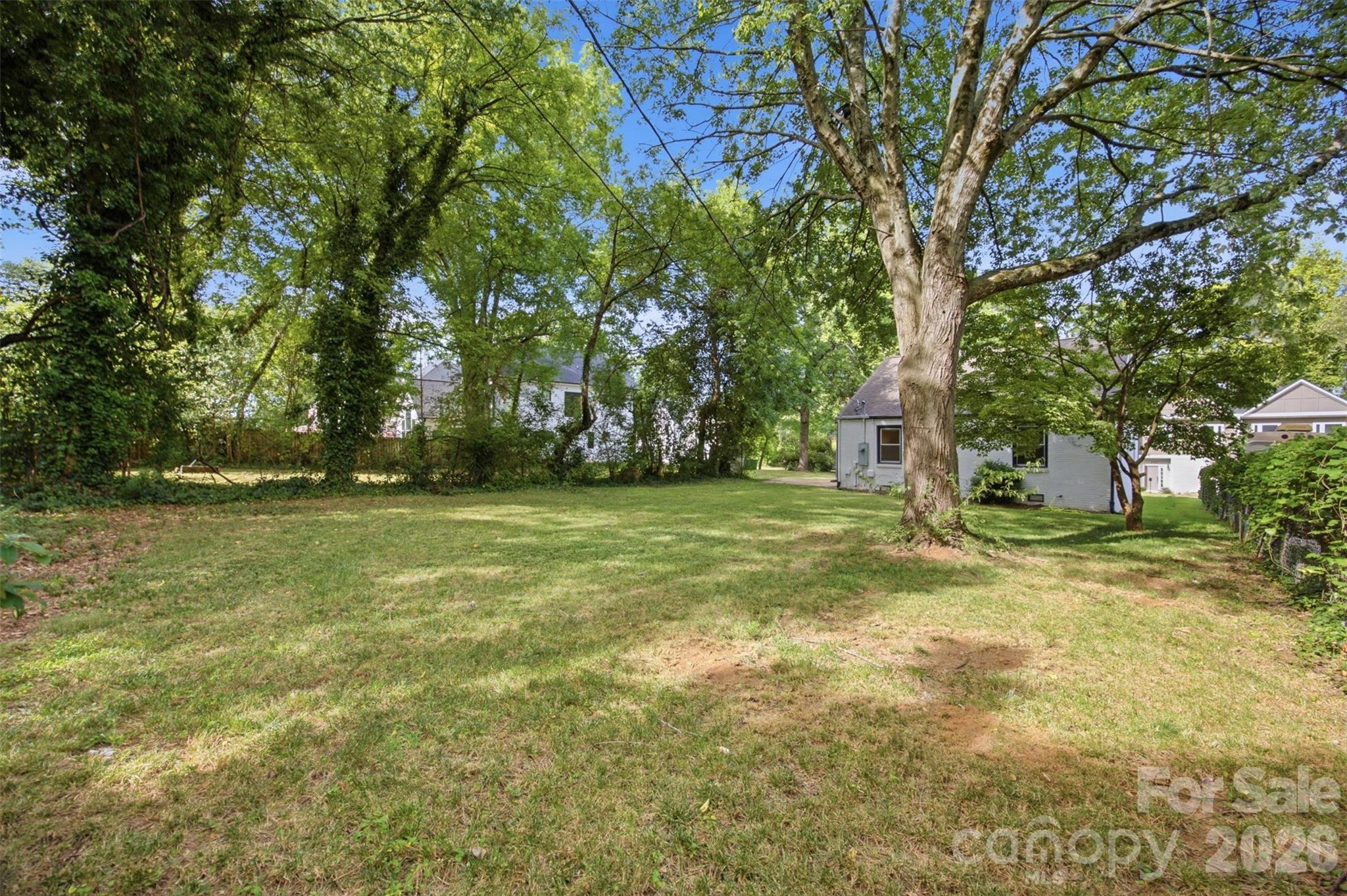 2516 Elon Street Property Photo 27