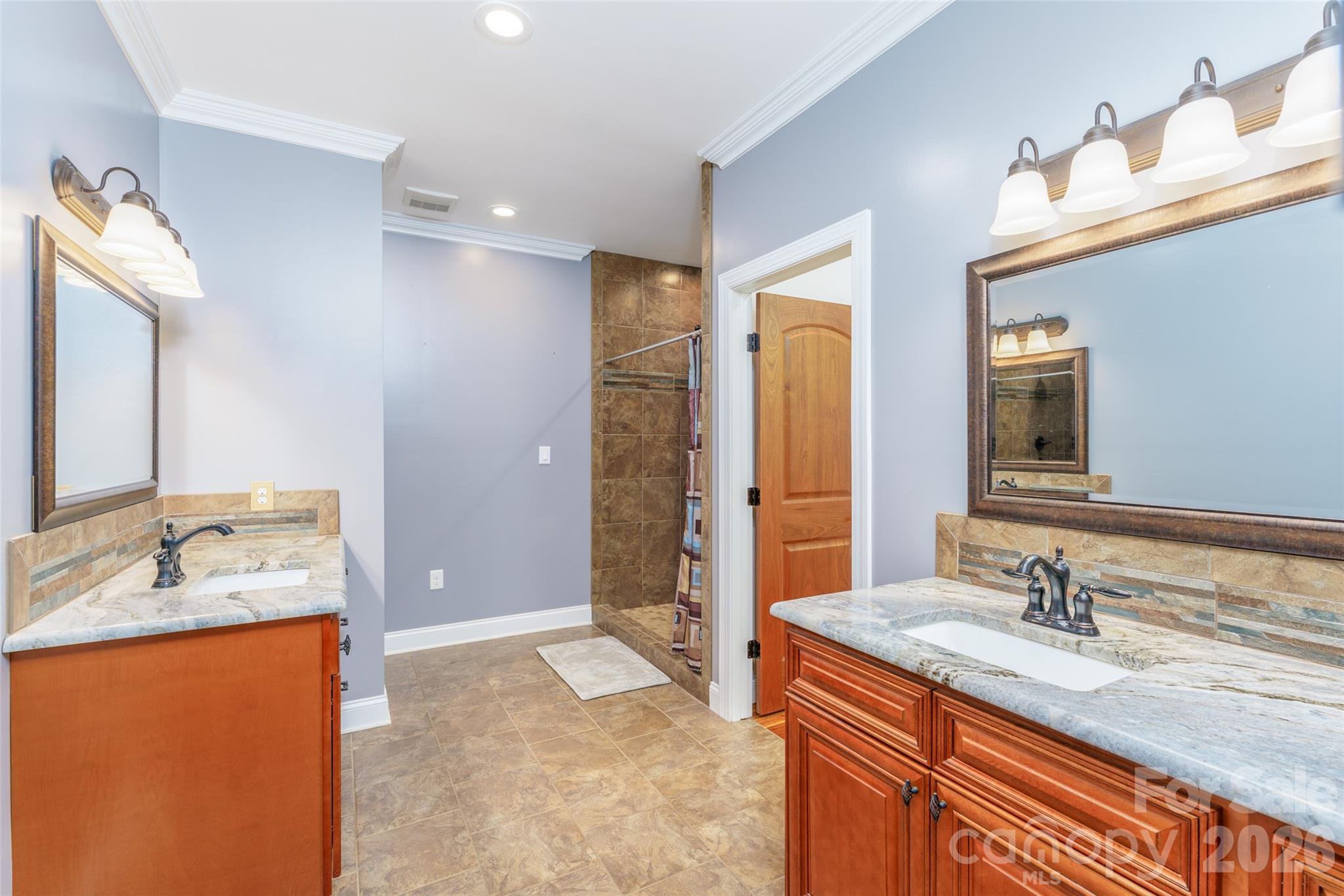 15027 Beatties Ford Road Property Photo 14