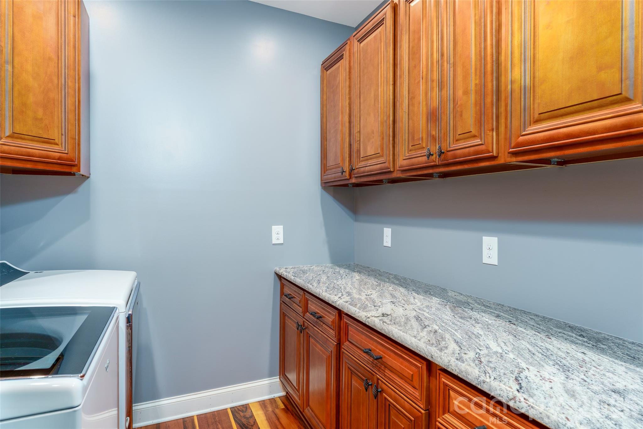15027 Beatties Ford Road Property Photo 21