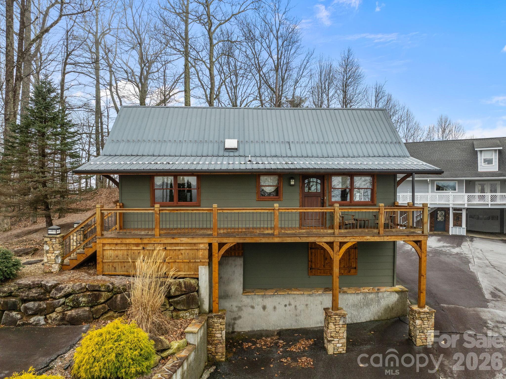 6773 Pinnacle Mountain Road Property Photo 1