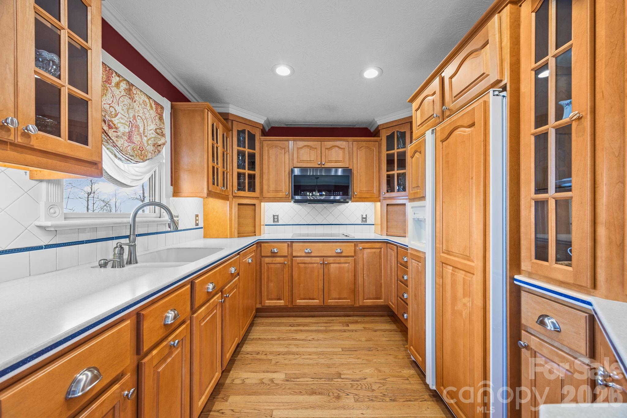 6773 Pinnacle Mountain Road Property Photo 2