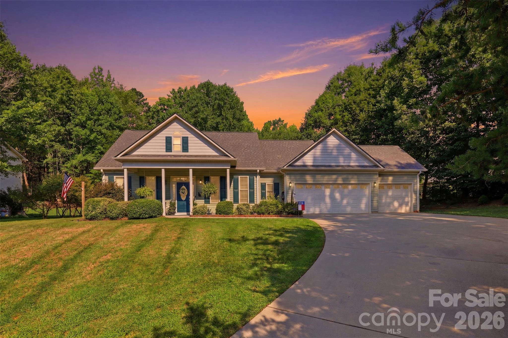 3809 Creek Ridge Drive Property Photo 3