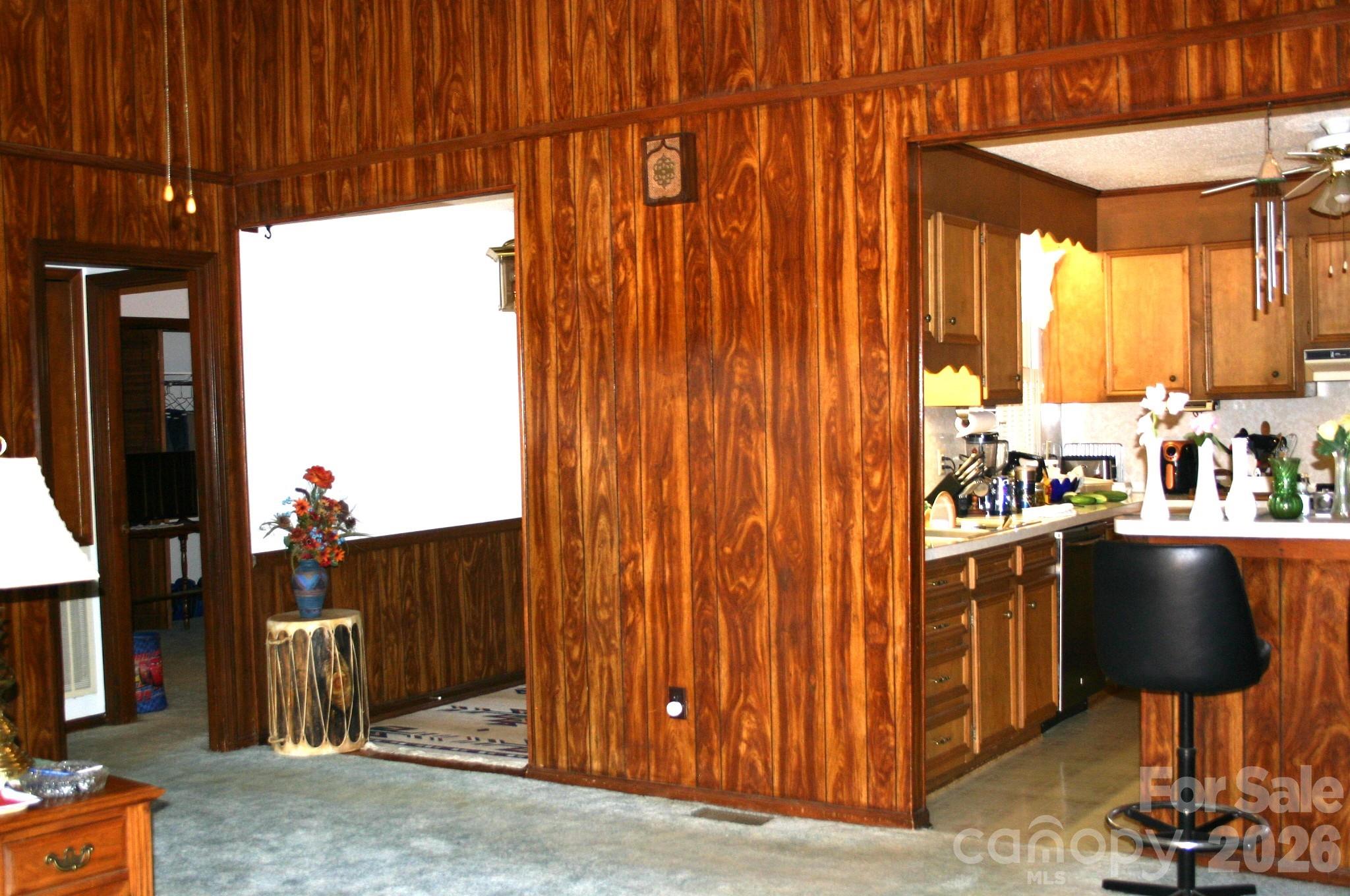 1647 Woodridge Circle Property Photo 13