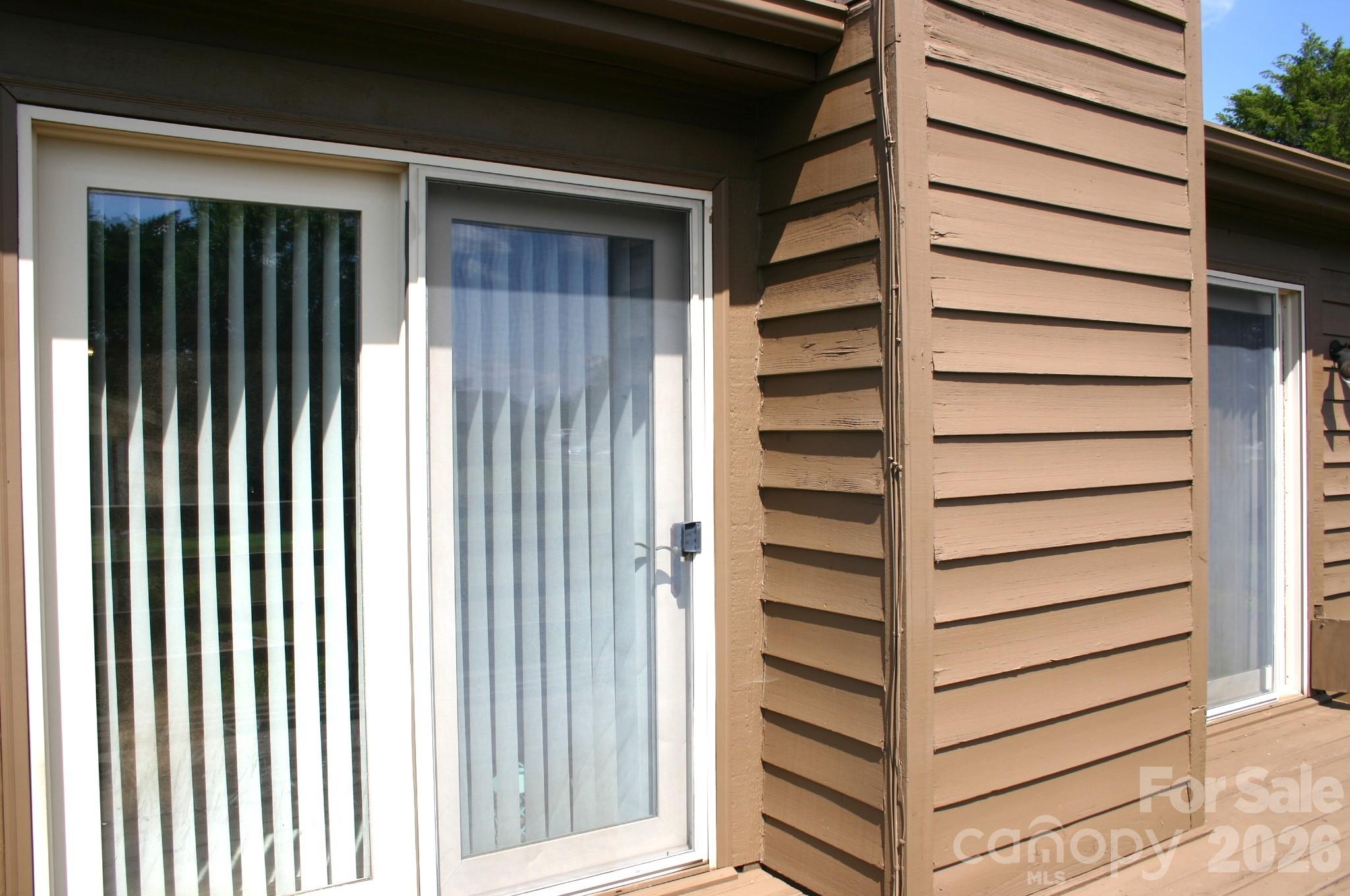 1647 Woodridge Circle Property Photo 39