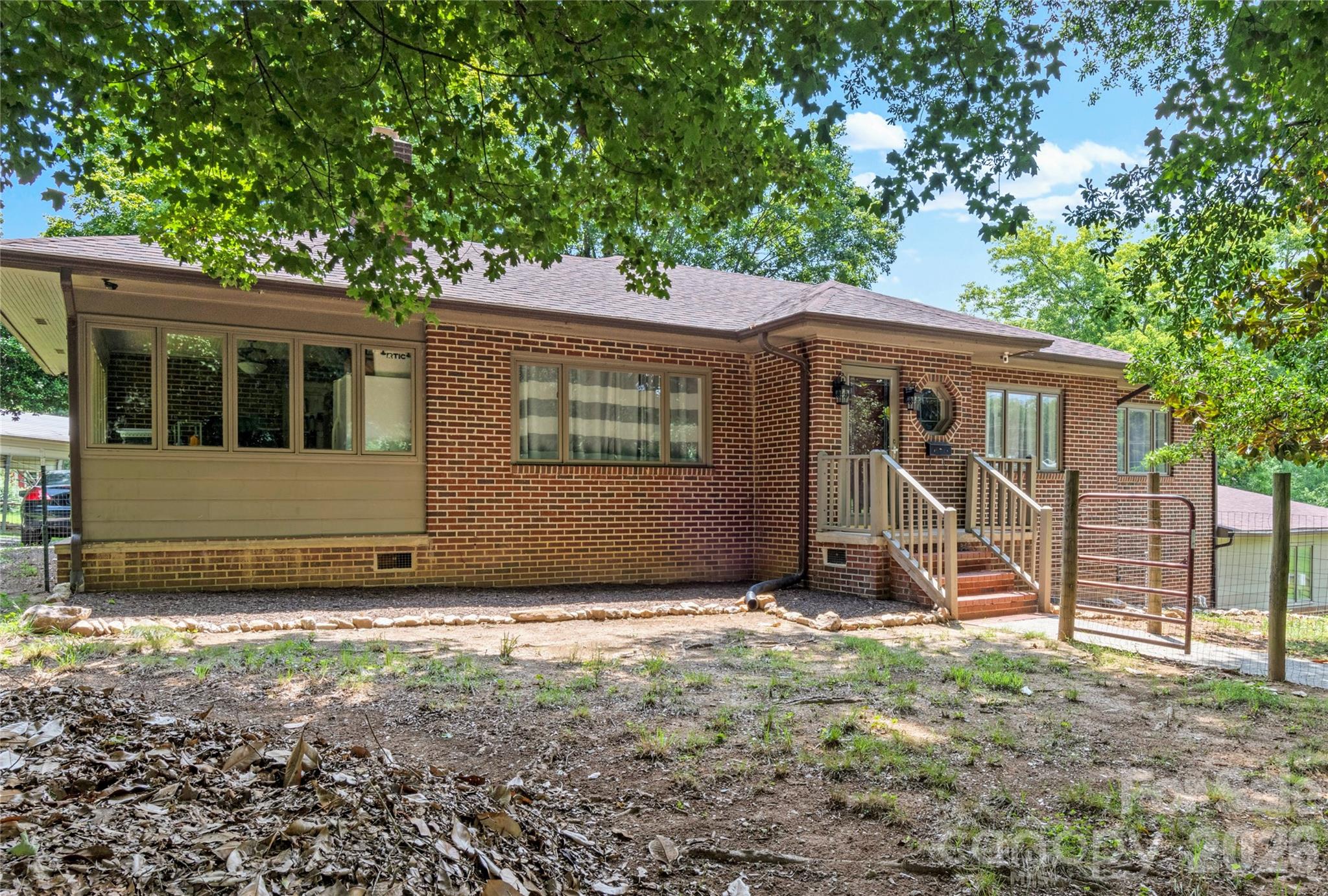 226 Pleasant Hill Drive Property Photo 1