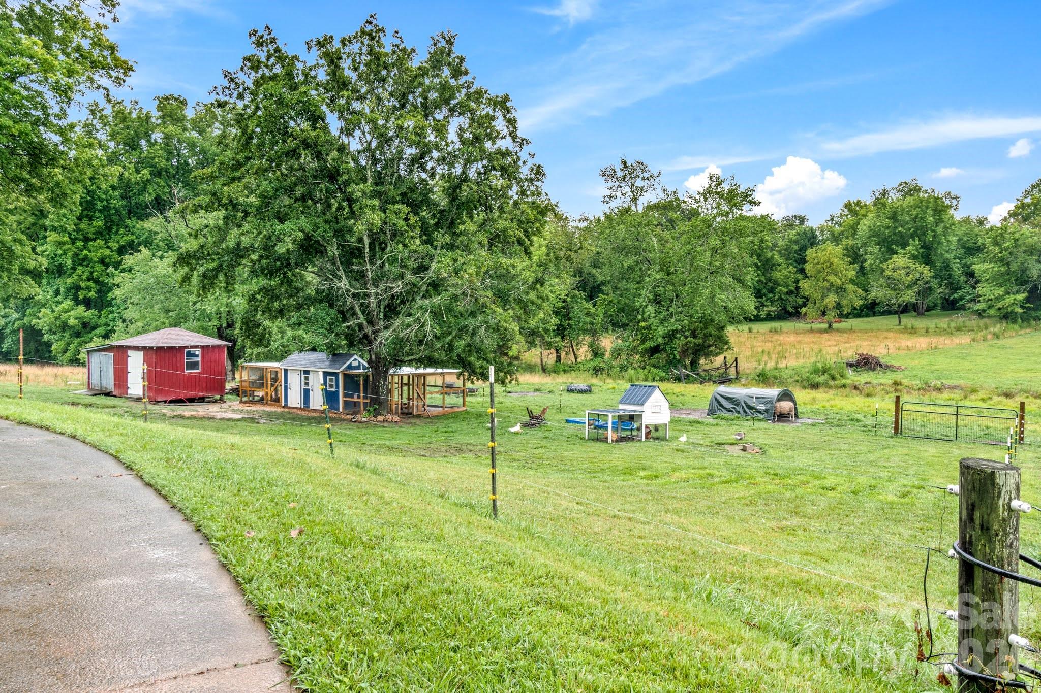 226 Pleasant Hill Drive Property Photo 31