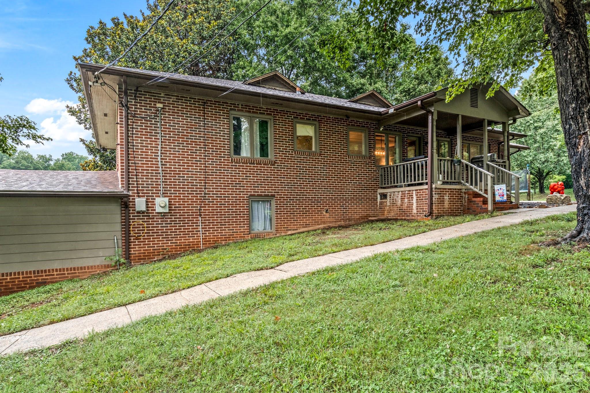 226 Pleasant Hill Drive Property Photo 34