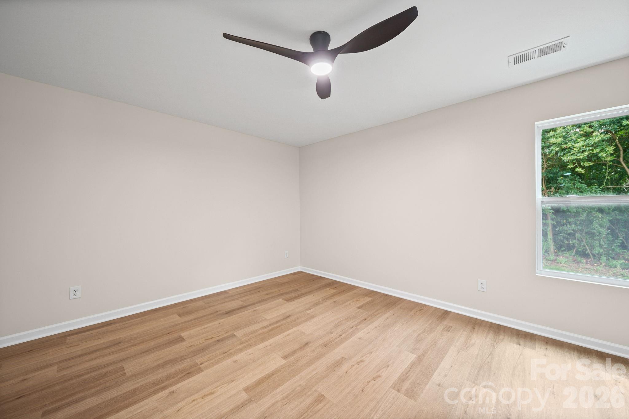 113.5 Graham Street Property Photo 15