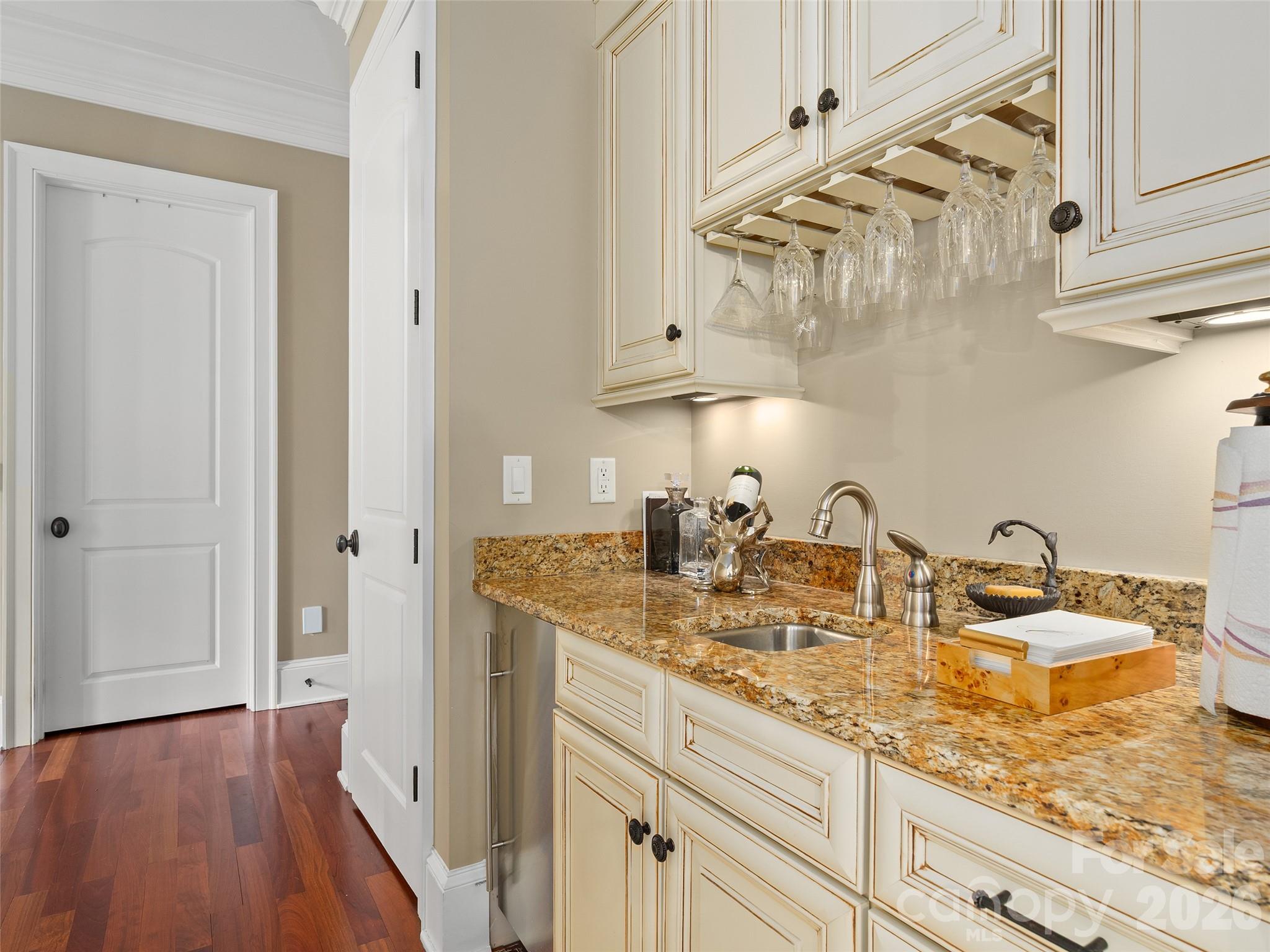 413 Barrington Drive Property Photo 19