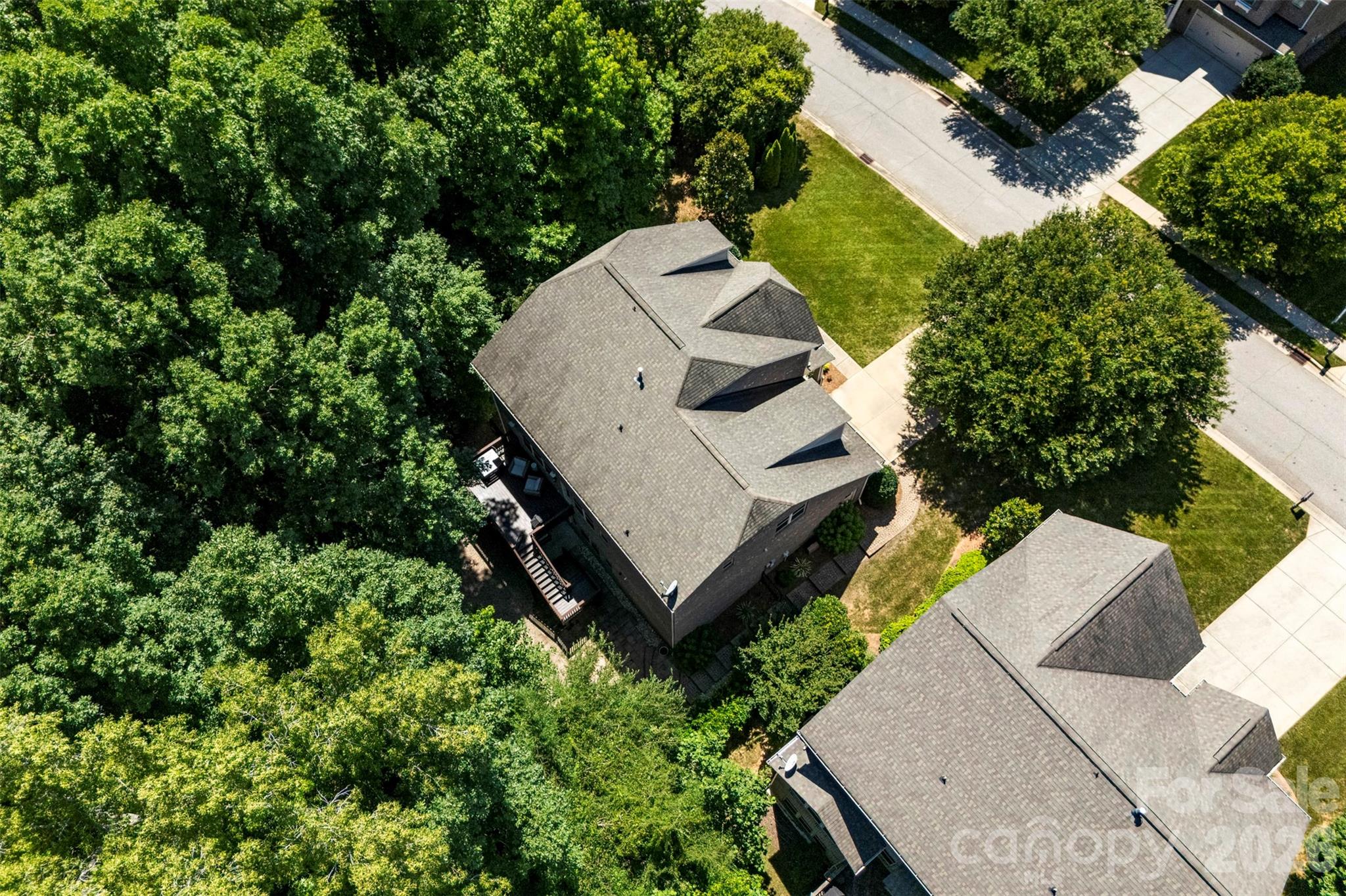 968 Rock Forest Way Property Photo 2