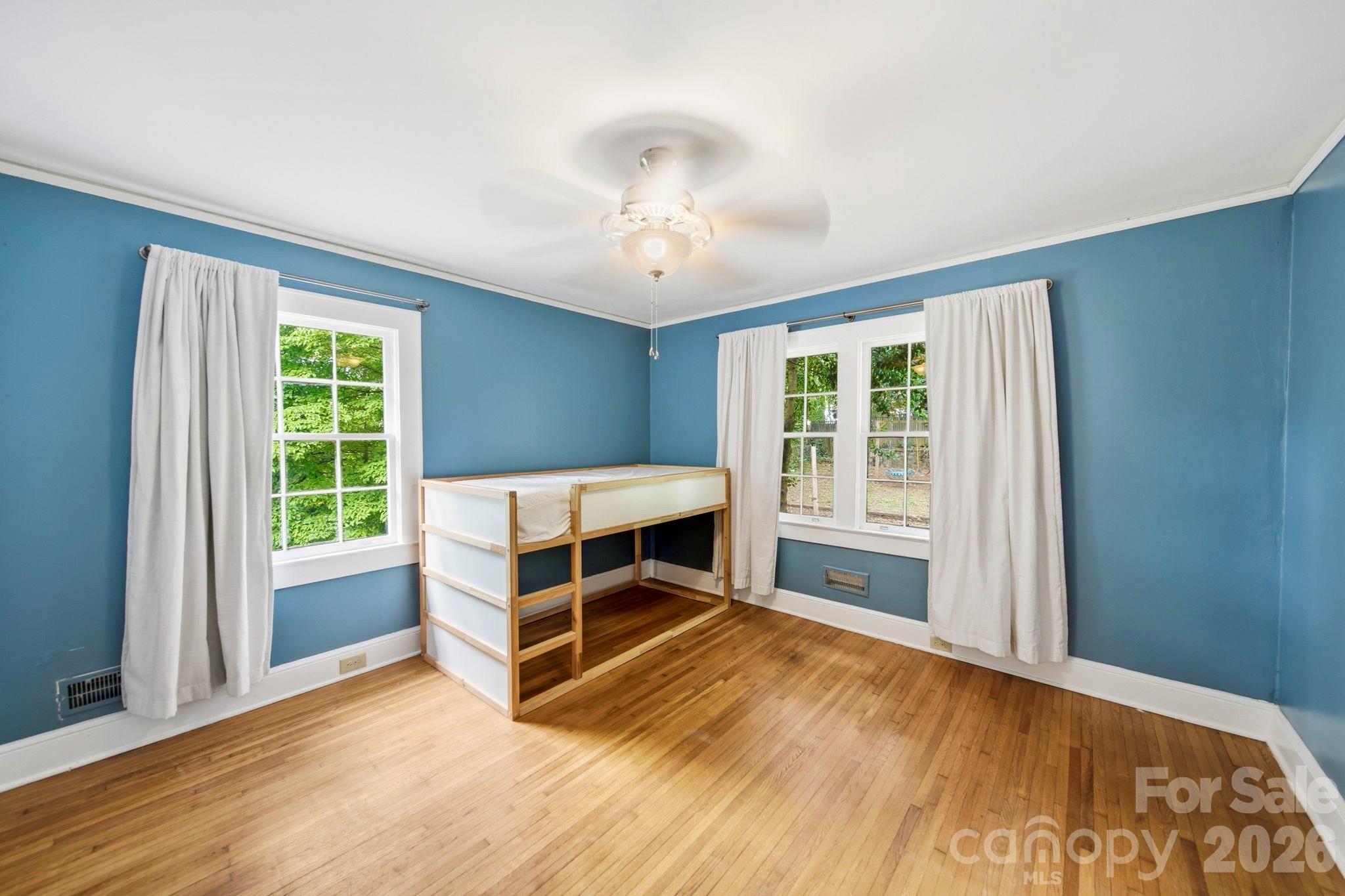 1214 S York Street Property Photo 14