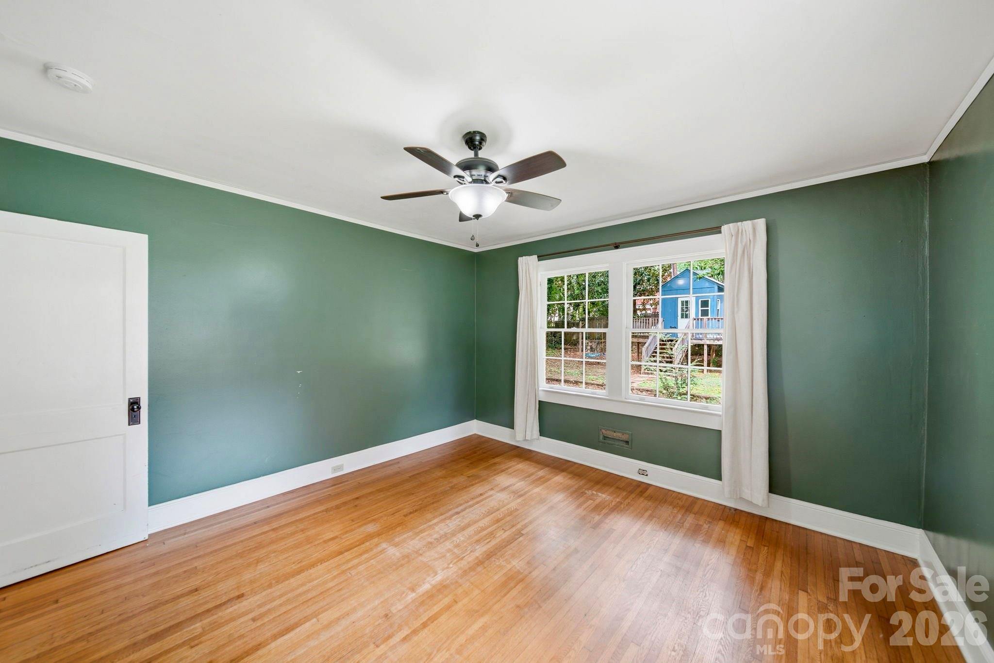 1214 S York Street Property Photo 16