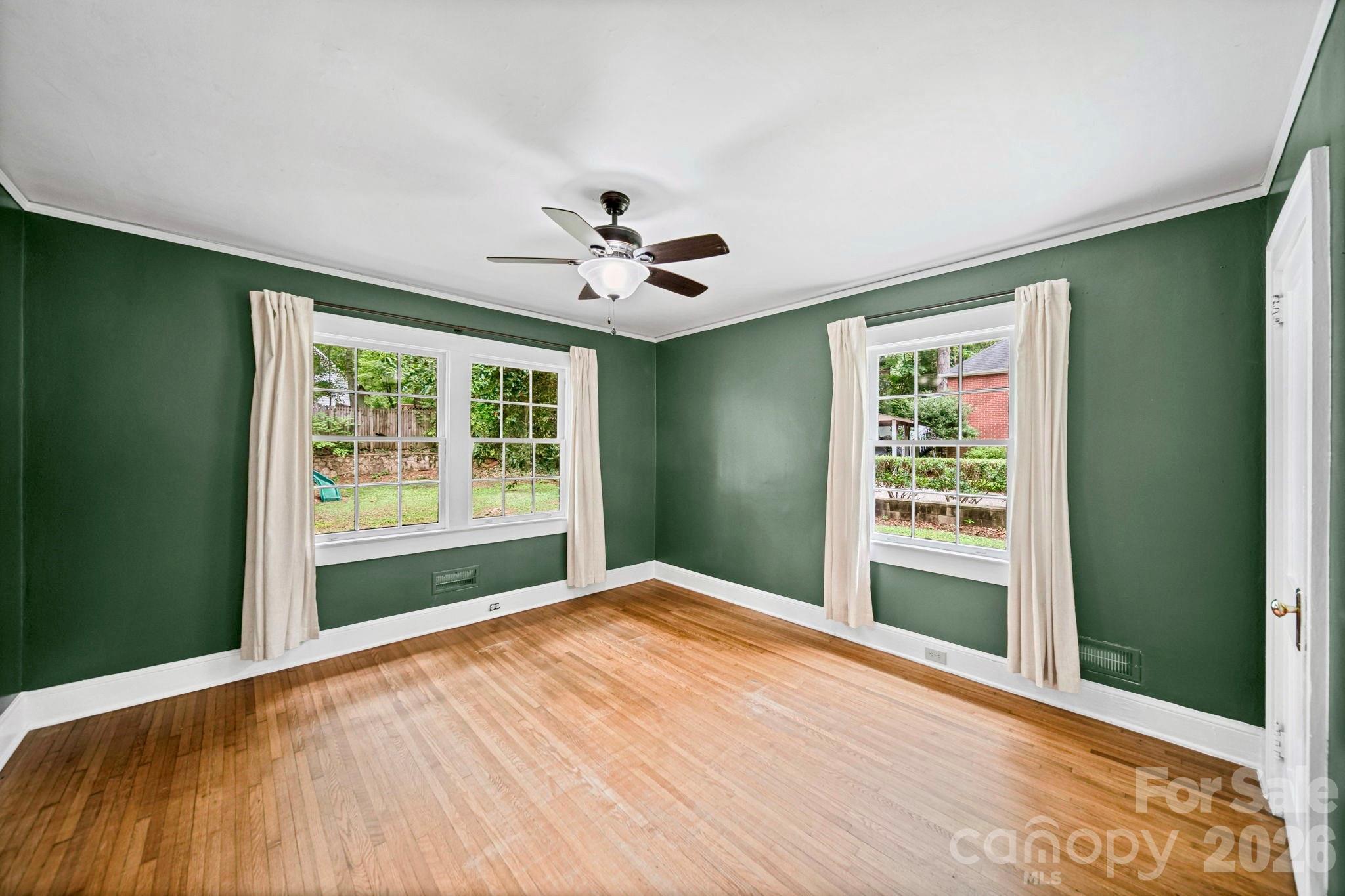 1214 S York Street Property Photo 17