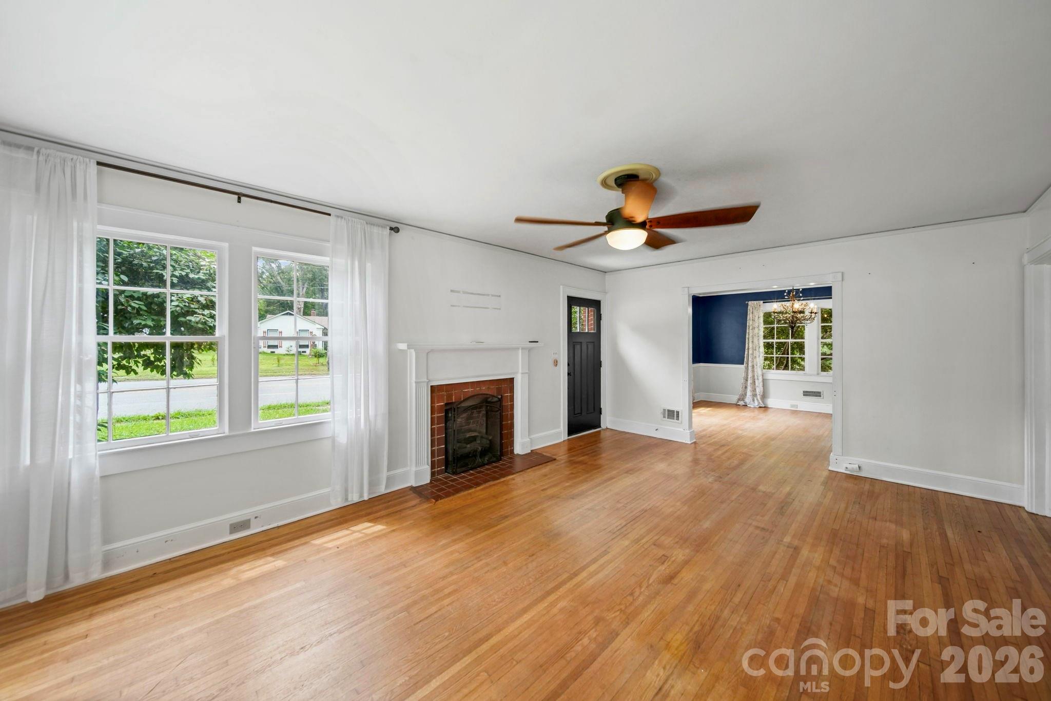 1214 S York Street Property Photo 20