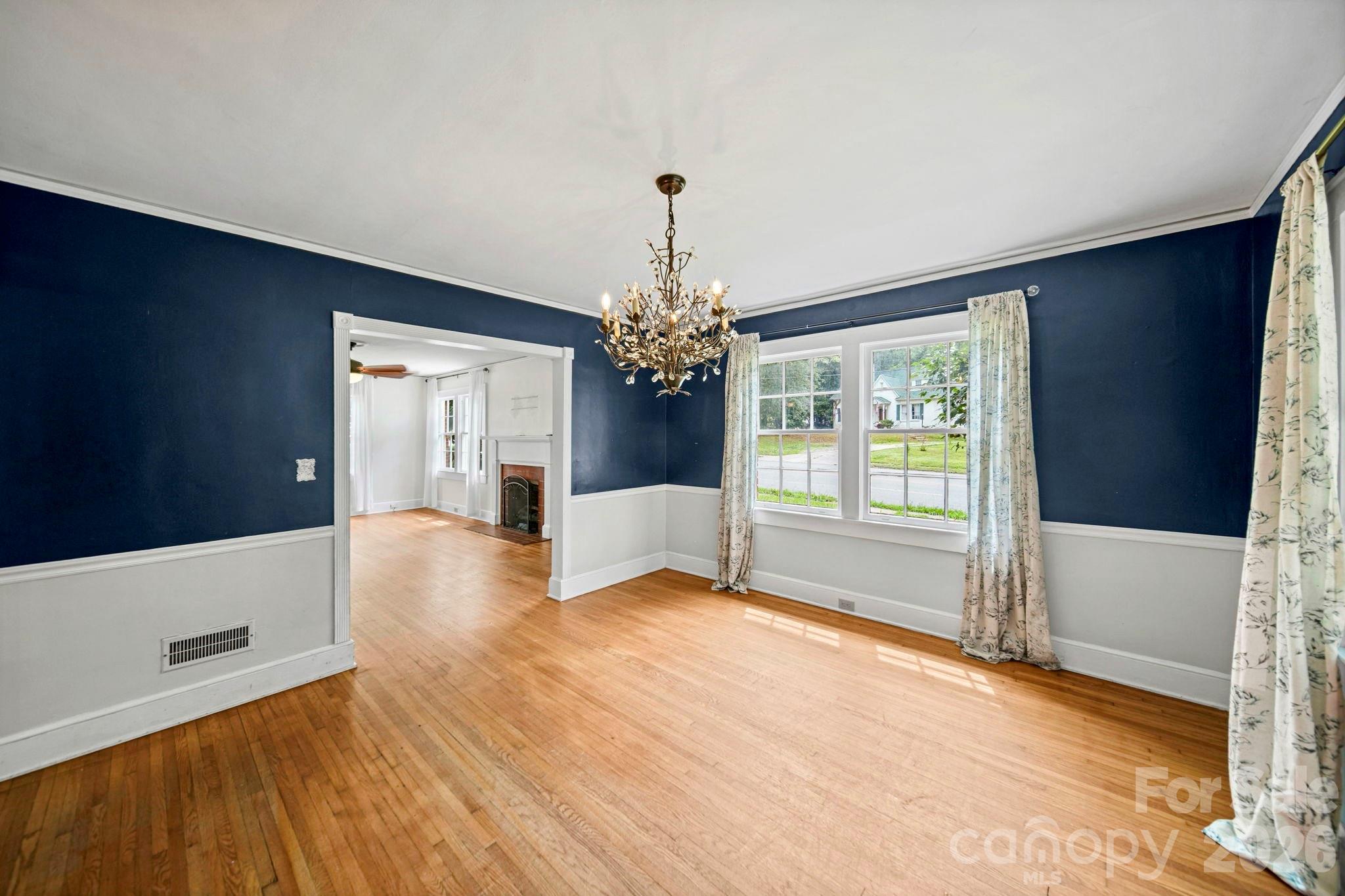 1214 S York Street Property Photo 21