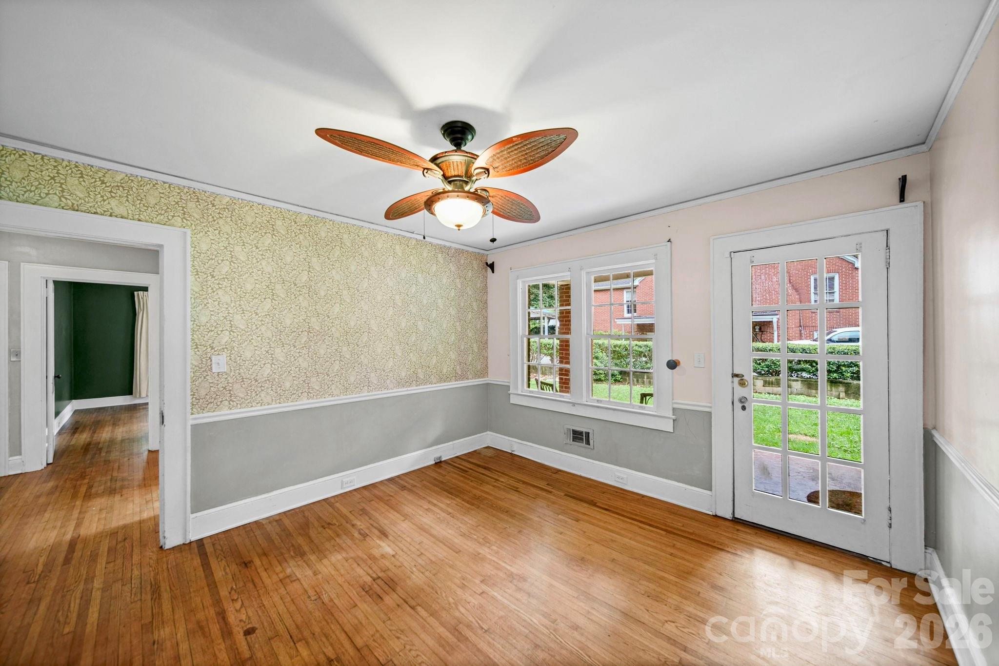 1214 S York Street Property Photo 22