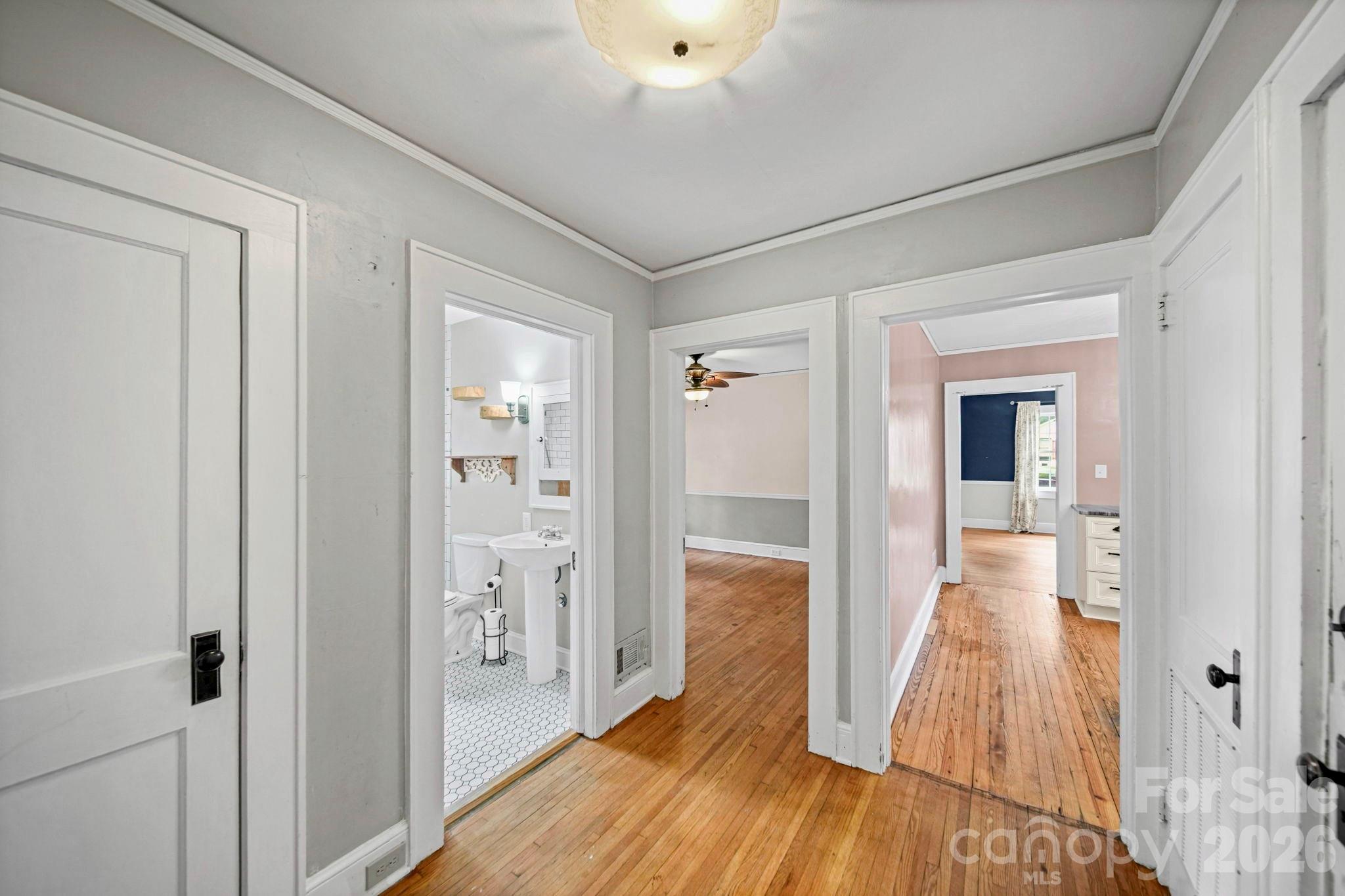 1214 S York Street Property Photo 23