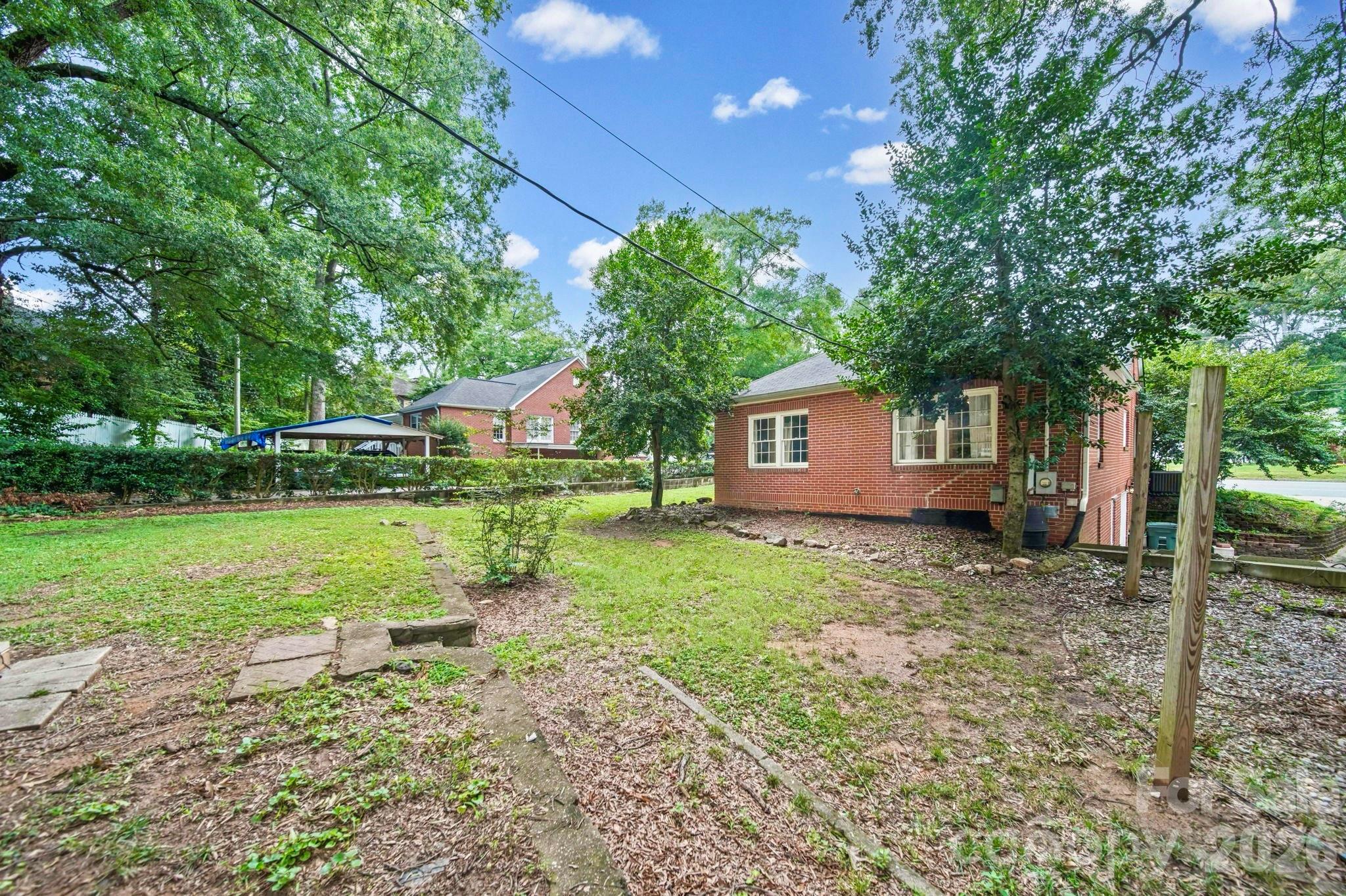1214 S York Street Property Photo 28