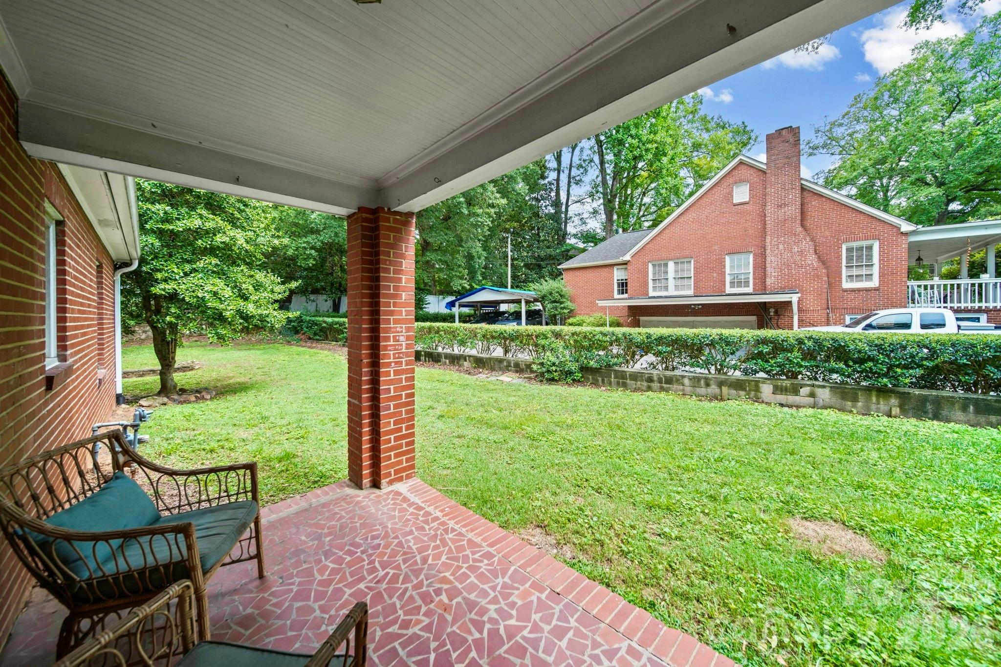 1214 S York Street Property Photo 29