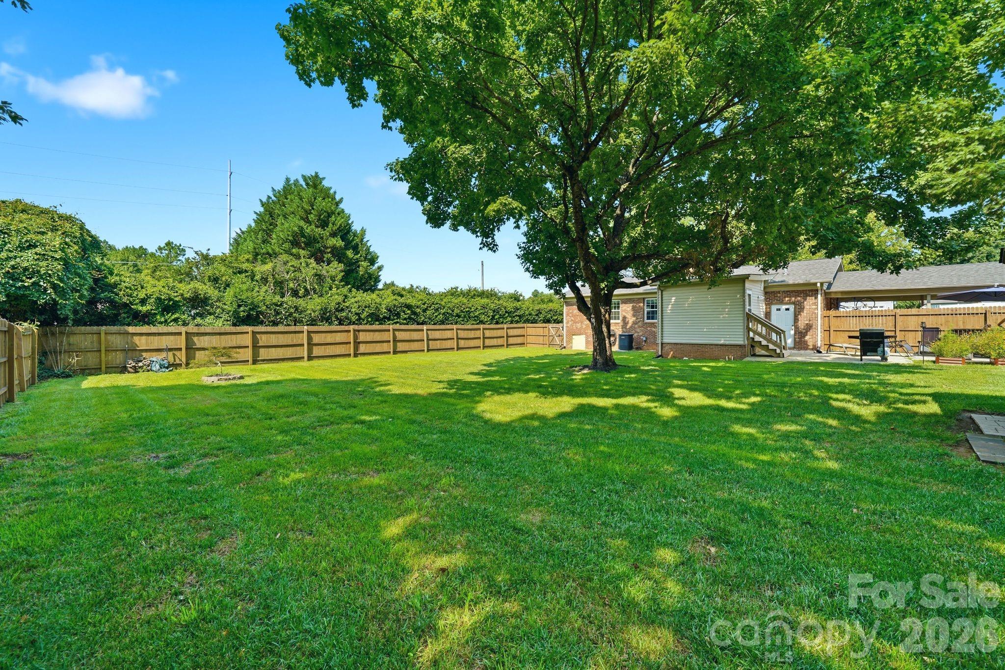 3107 Winston Drive Property Photo 3