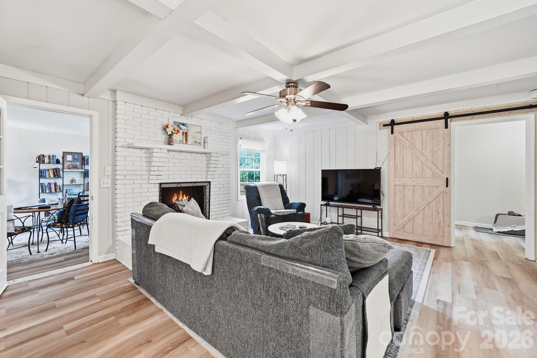 3107 Winston Drive Property Photo 5