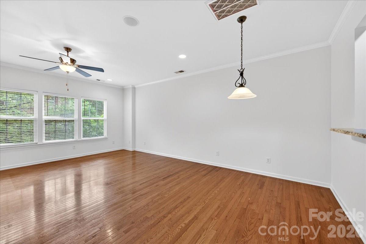 268 W Bland Street Property Photo 6