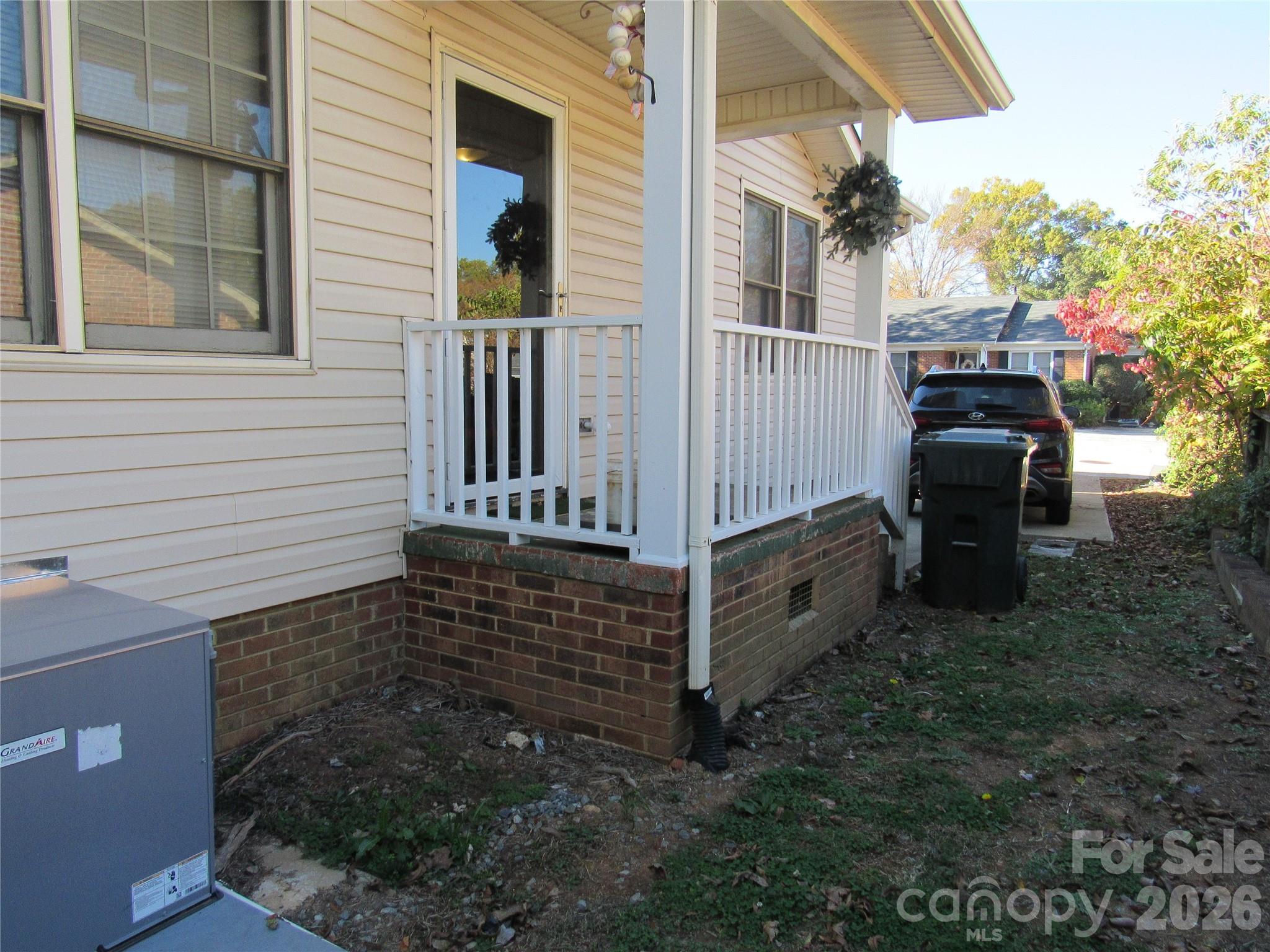 106 Neely Court Property Photo 1