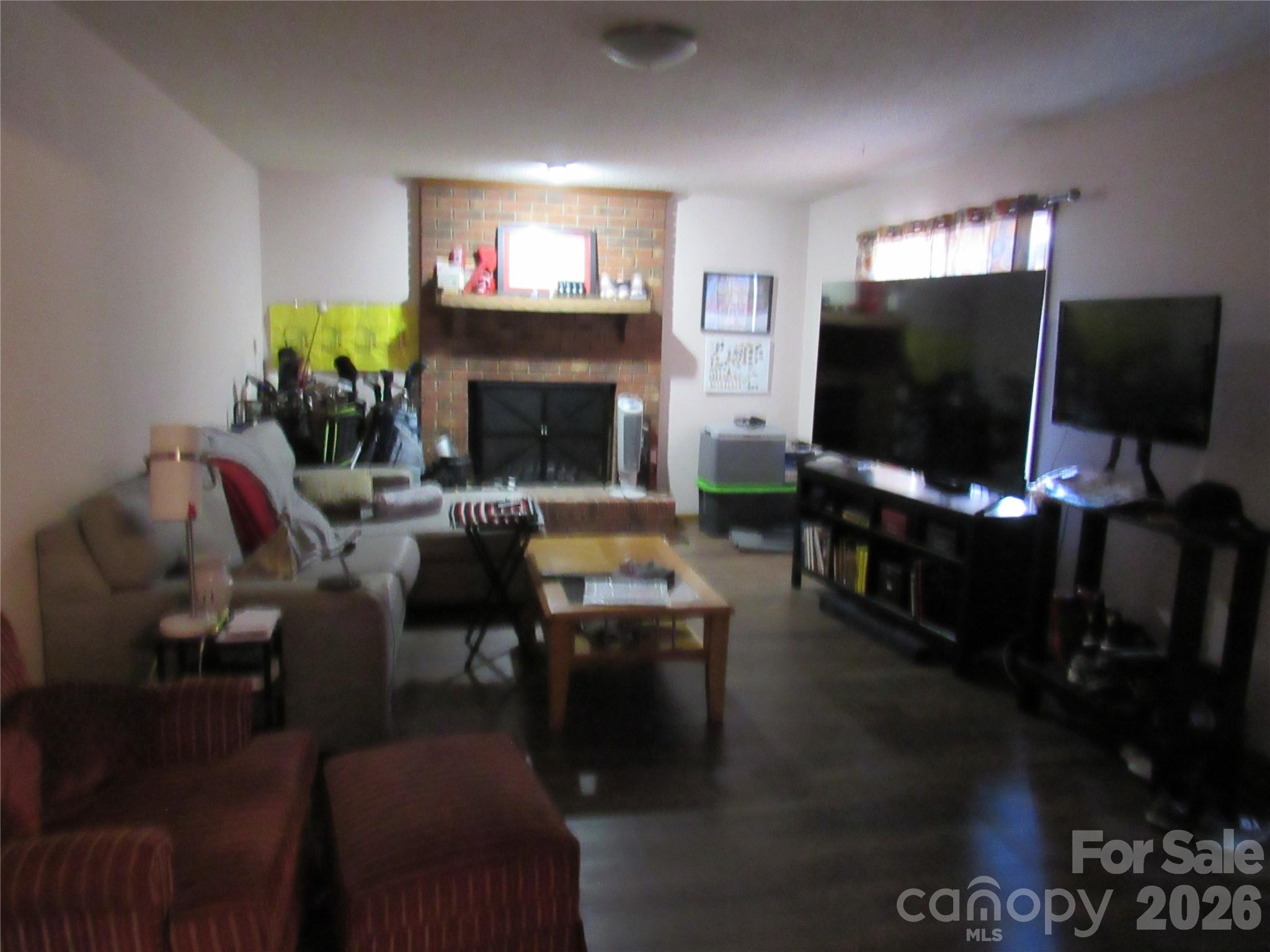 106 Neely Court Property Photo 3