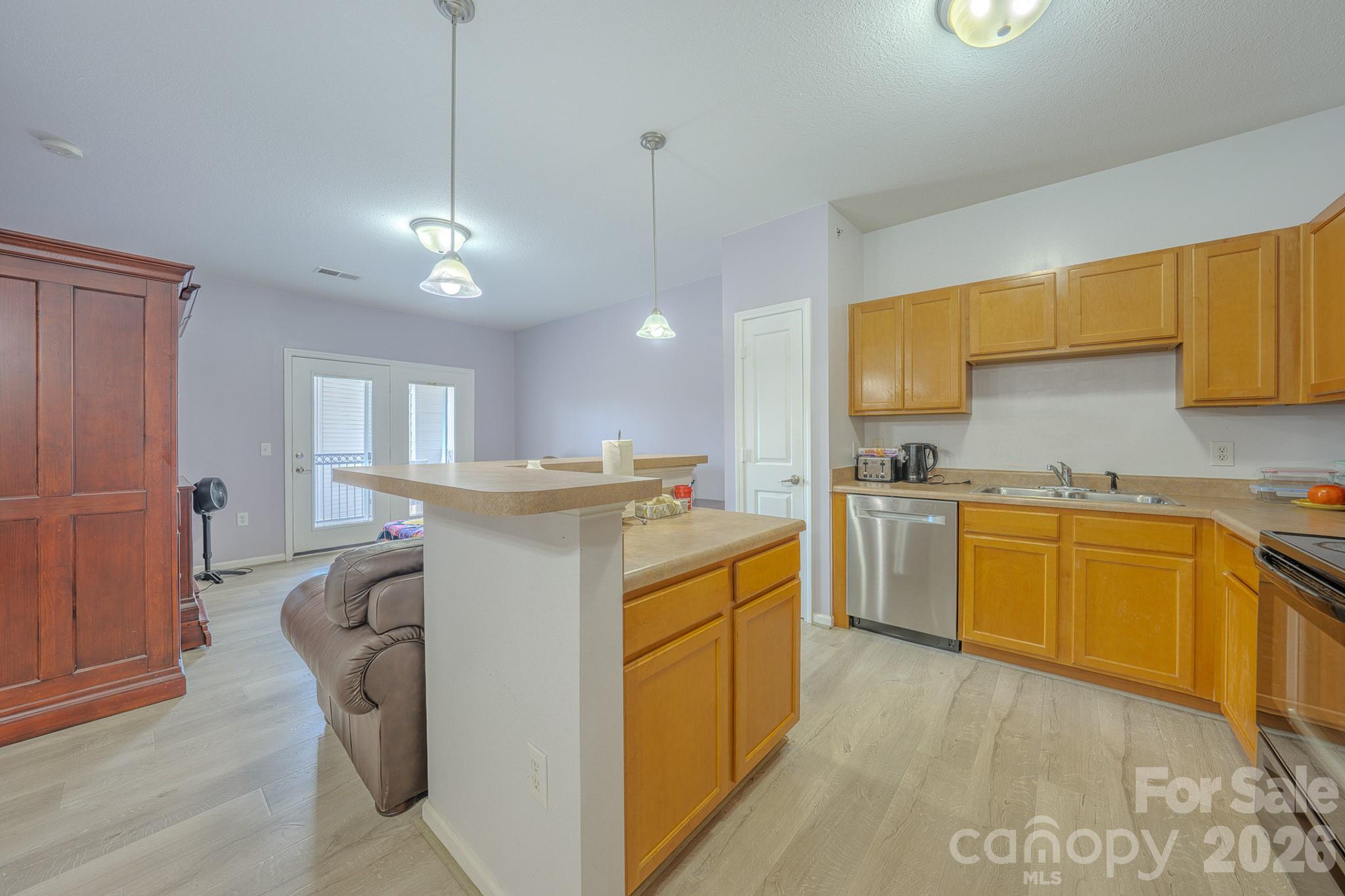 291 Brickton Village Circle 307 Property Photo 8