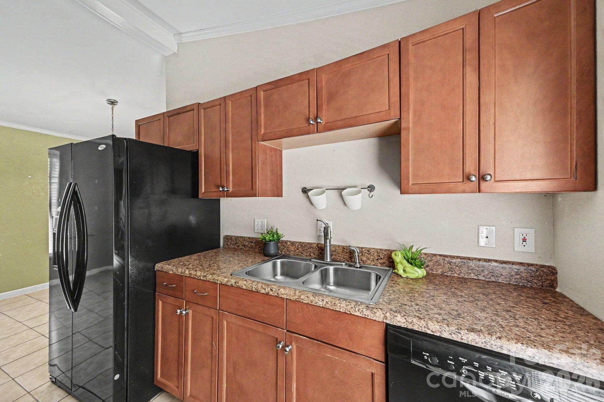 6200 Dwightware Boulevard Property Photo 8