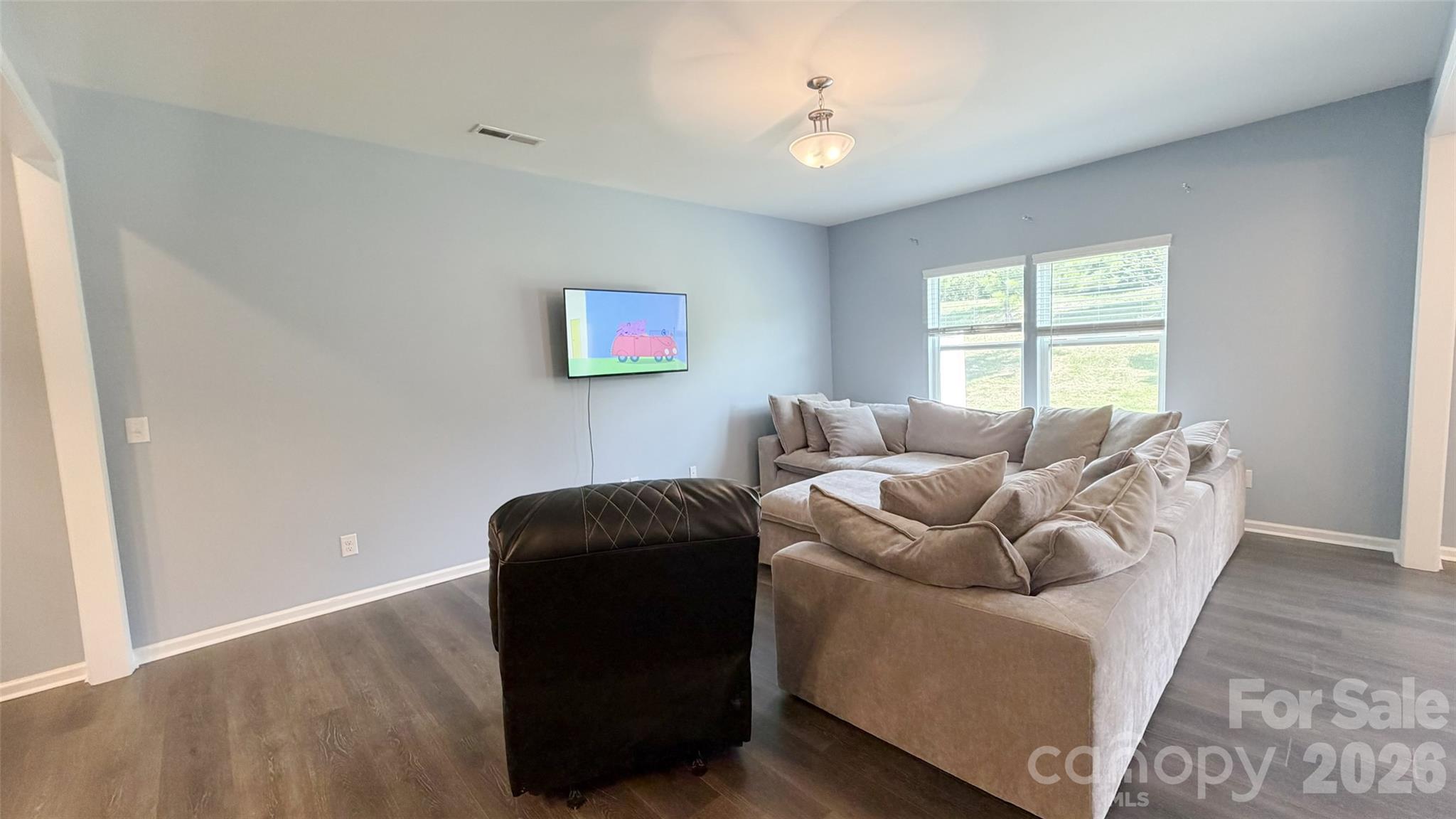 7505 Hartsfield Drive Property Photo 5