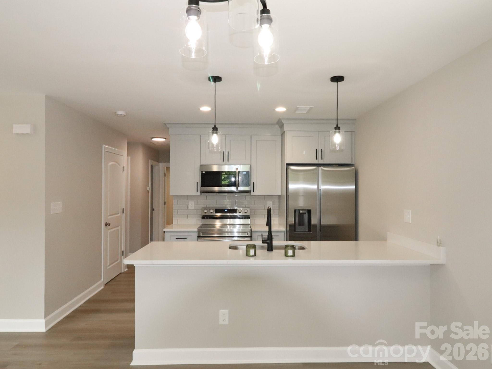 916 N Austin Road Property Photo 8