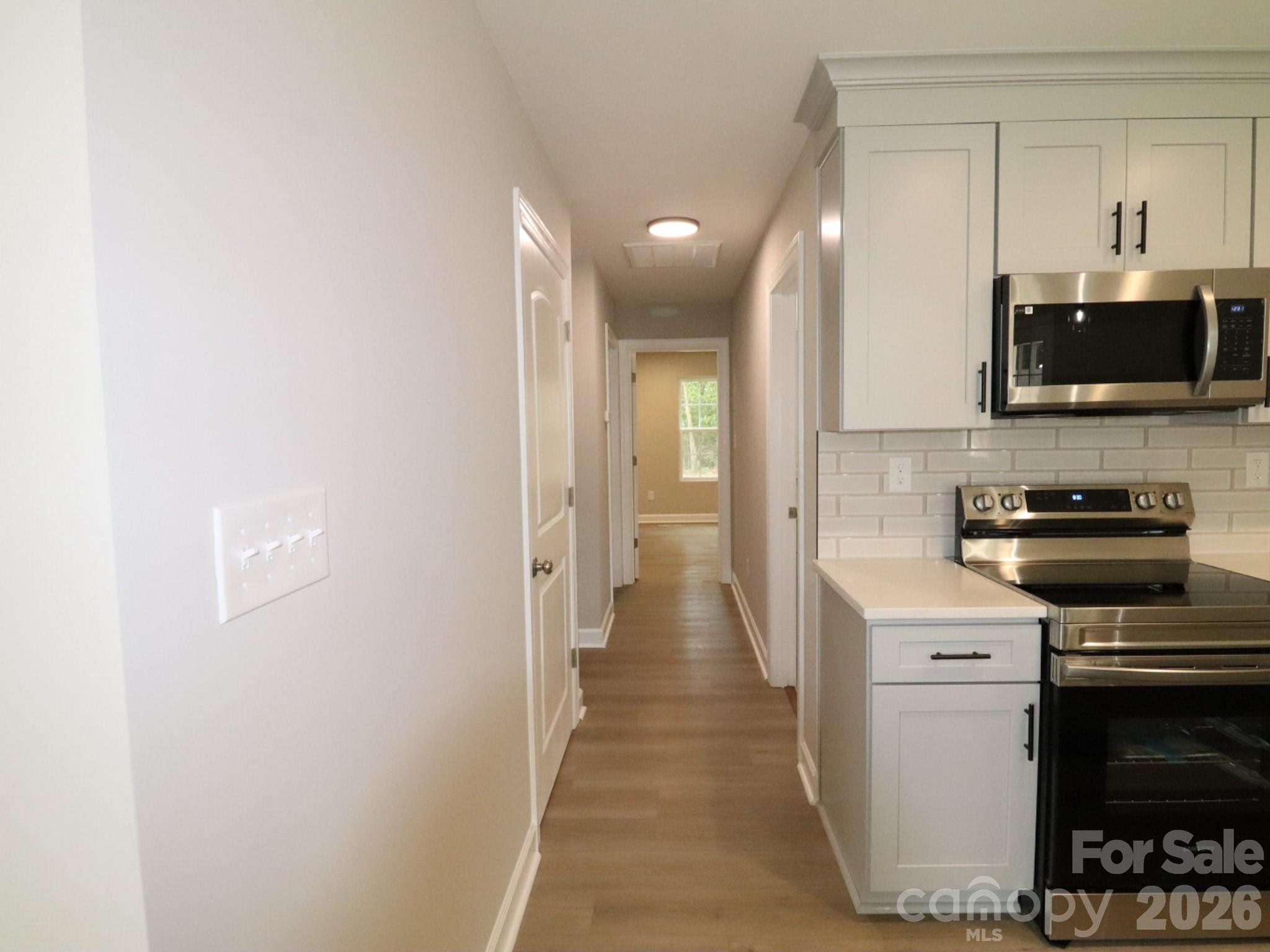 916 N Austin Road Property Photo 10
