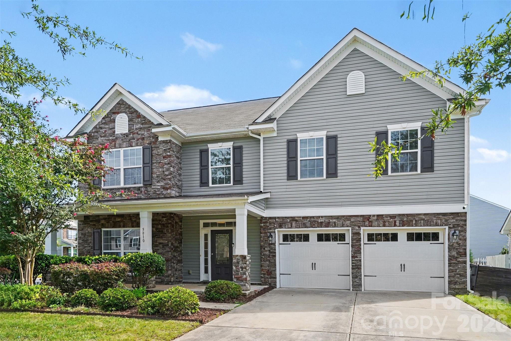 5810 Castlecove Road Property Photo 1