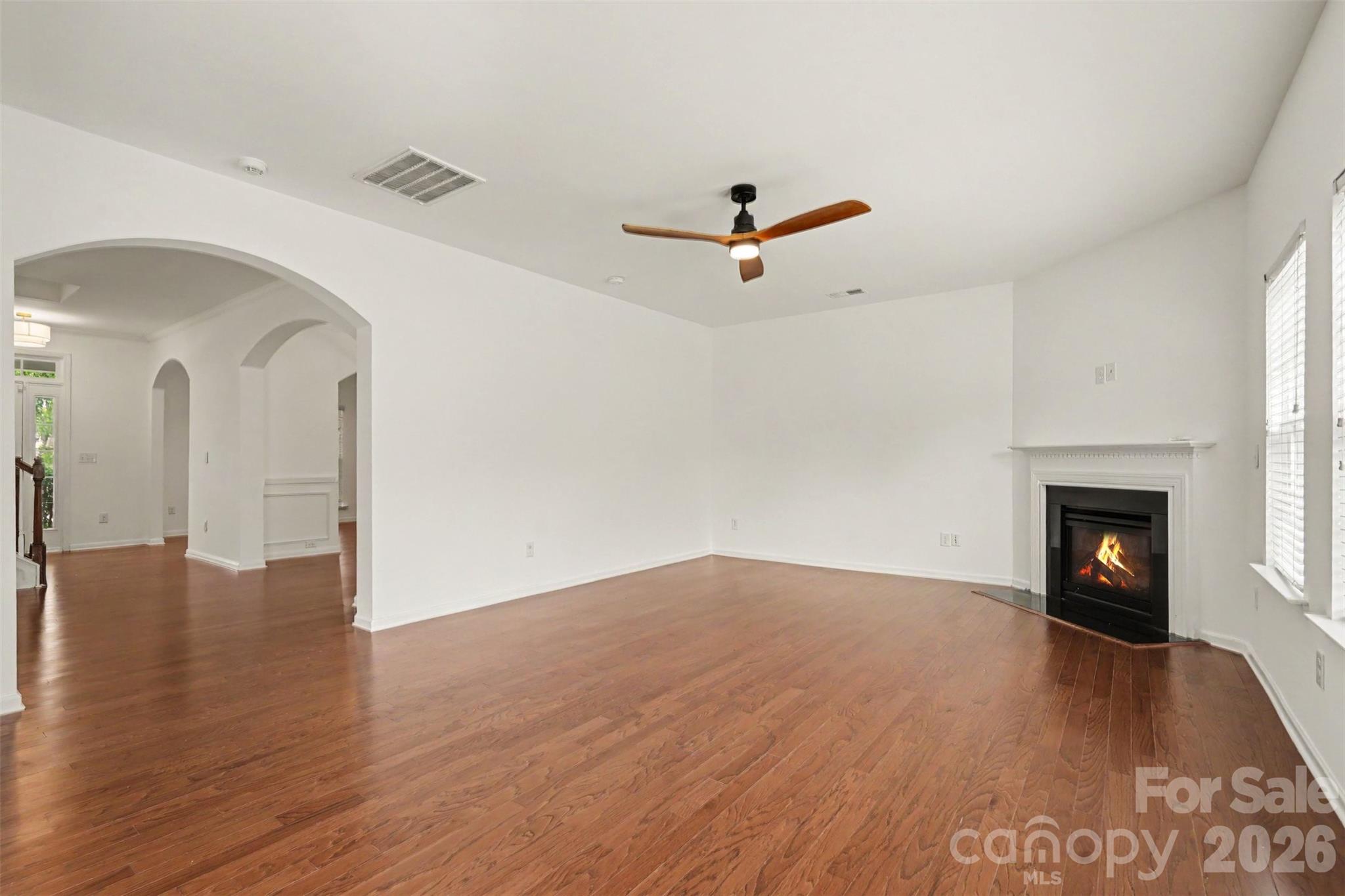 5810 Castlecove Road Property Photo 9