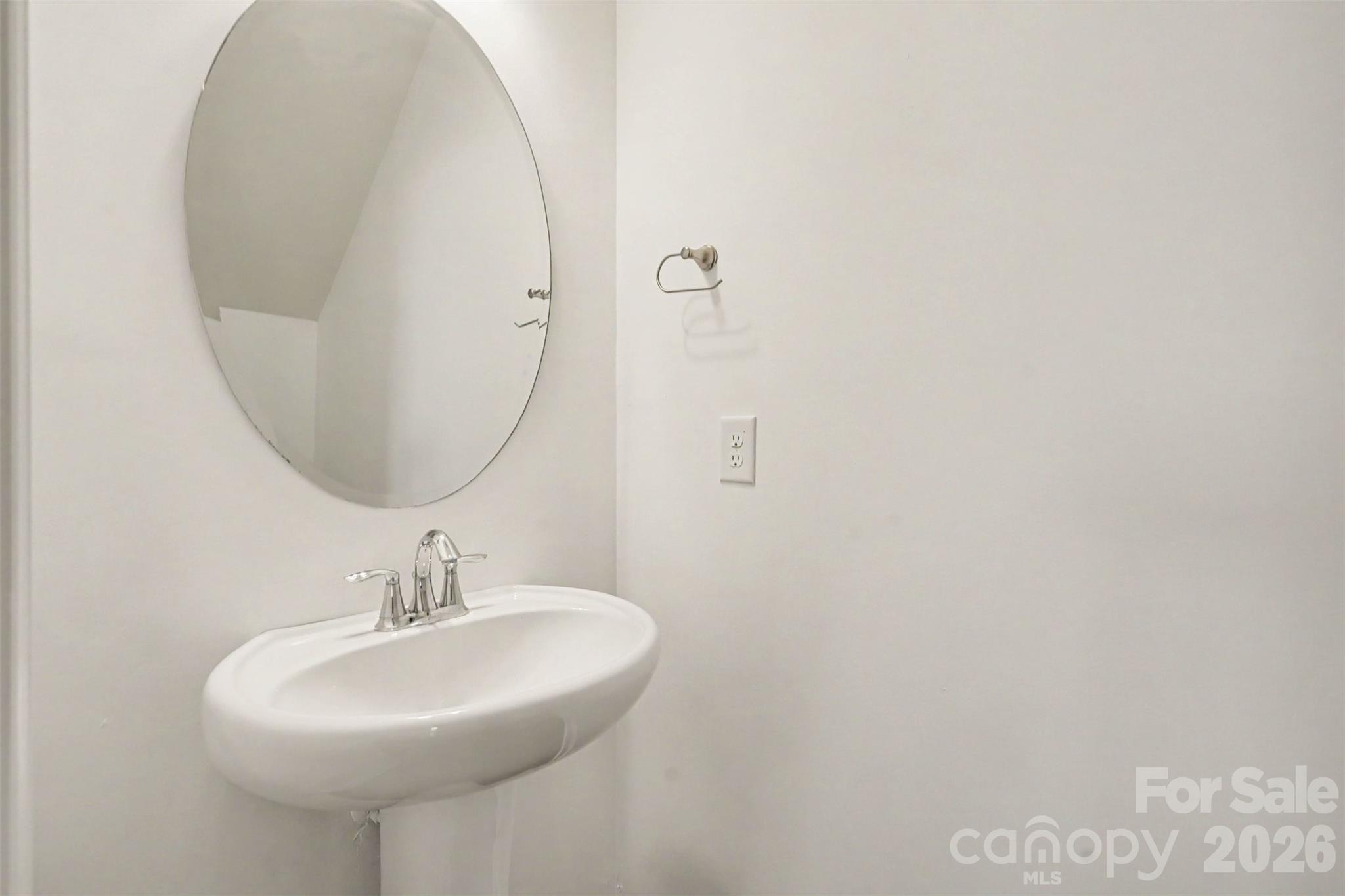 5810 Castlecove Road Property Photo 16