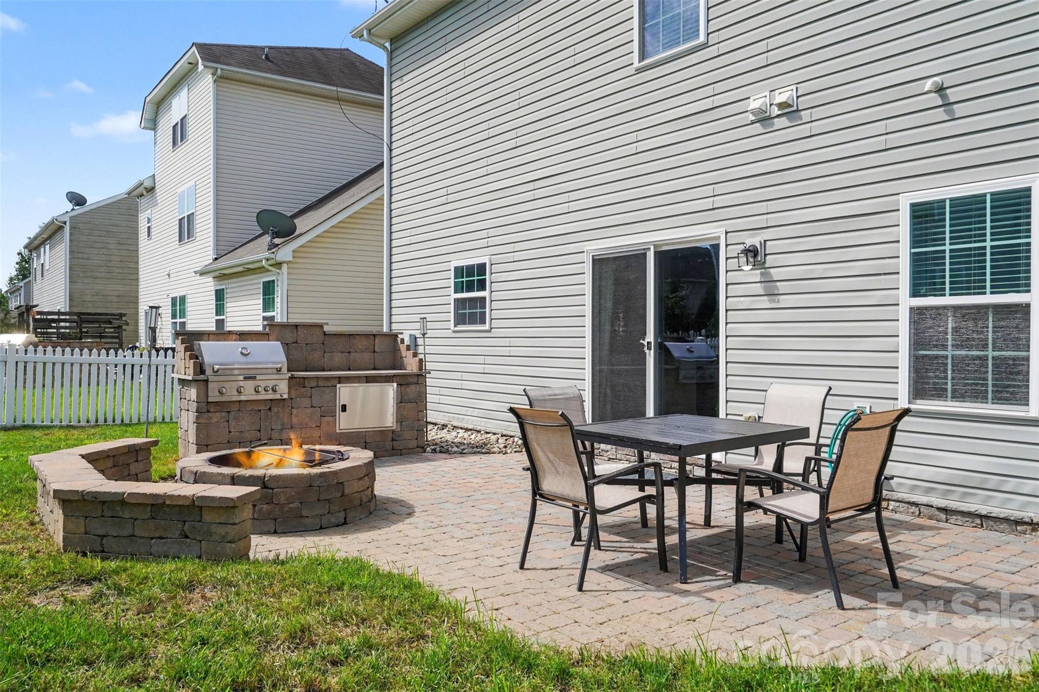 5810 Castlecove Road Property Photo 36