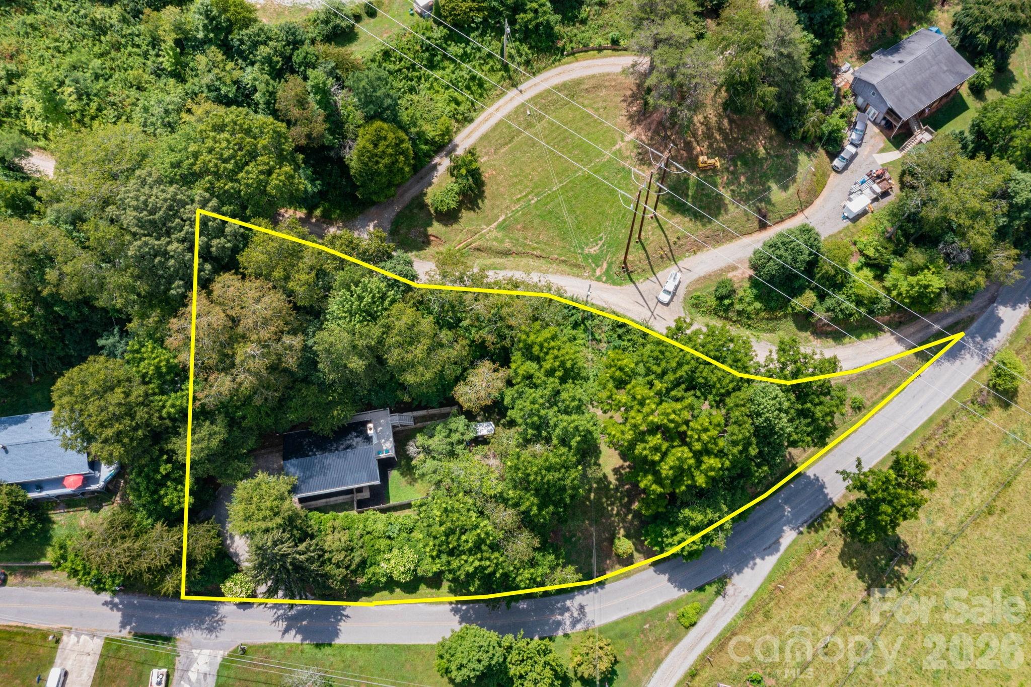 144 Pinehaven Drive Property Photo 3